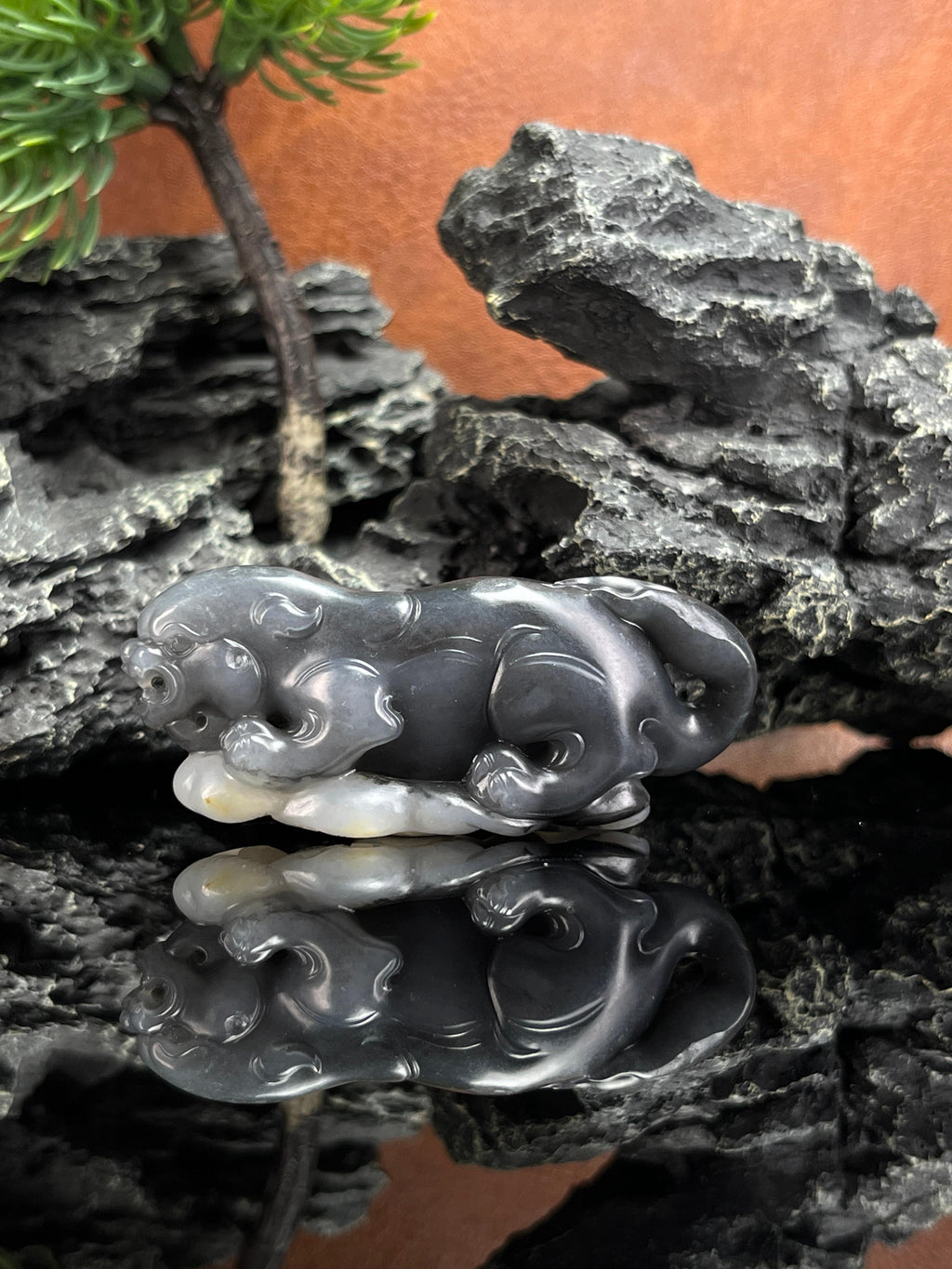和田玉青花籽料貔貅雕刻把件（yc222006）