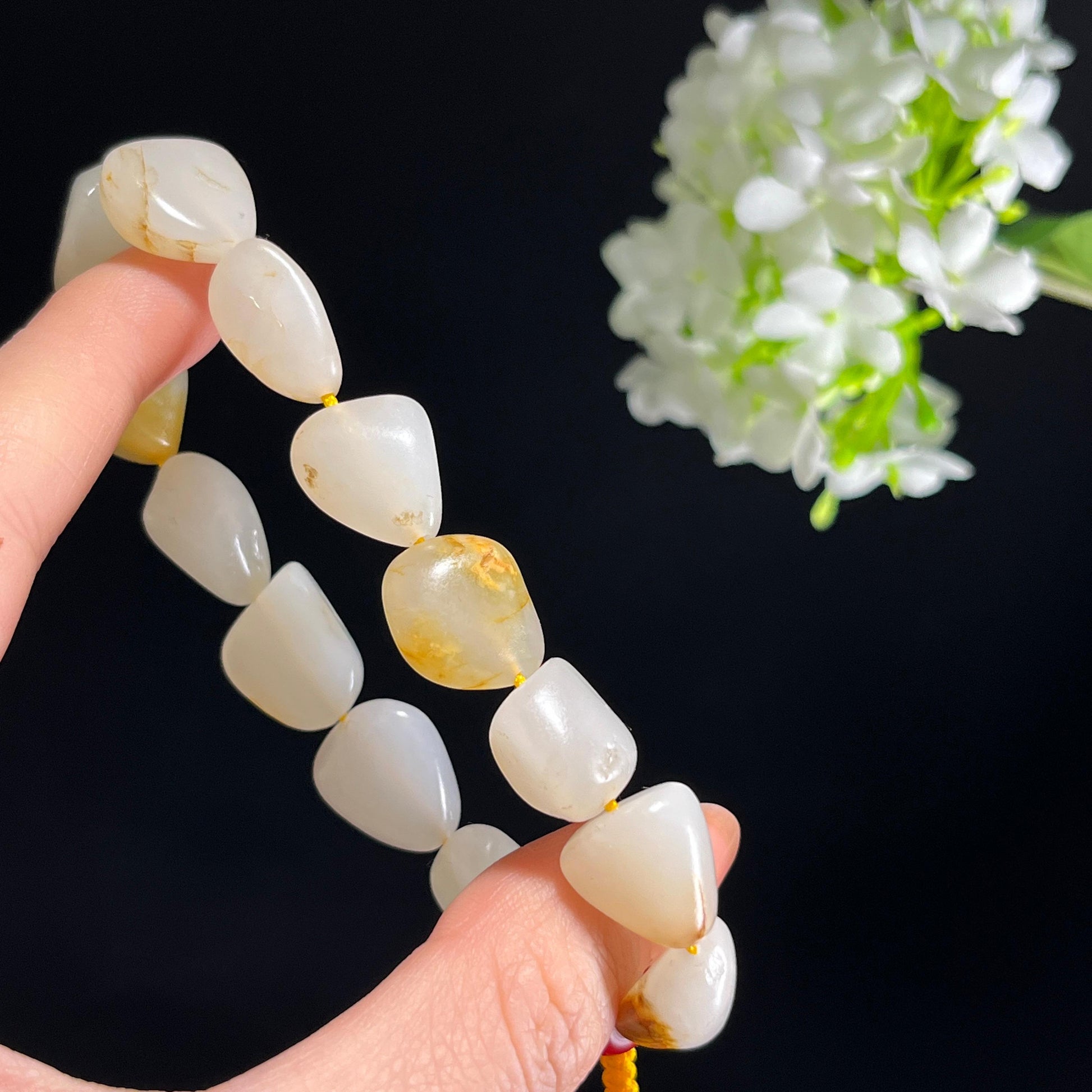 和田玉白玉洒金皮浅褐沁纹籽料原籽手串（yc347483）