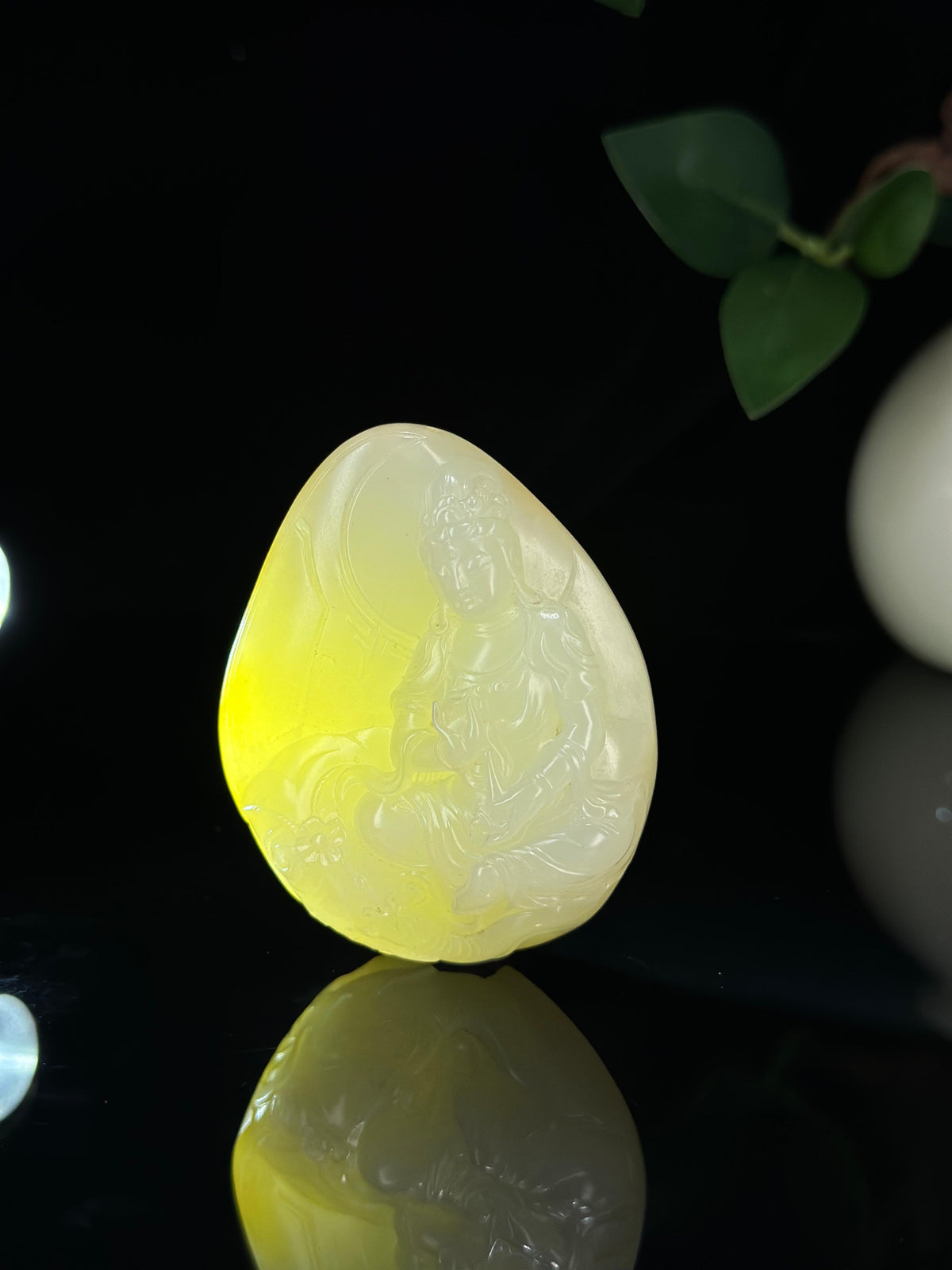 新疆和田玉珍品白玉洒金皮籽料普贤菩萨挂件（yc749192）