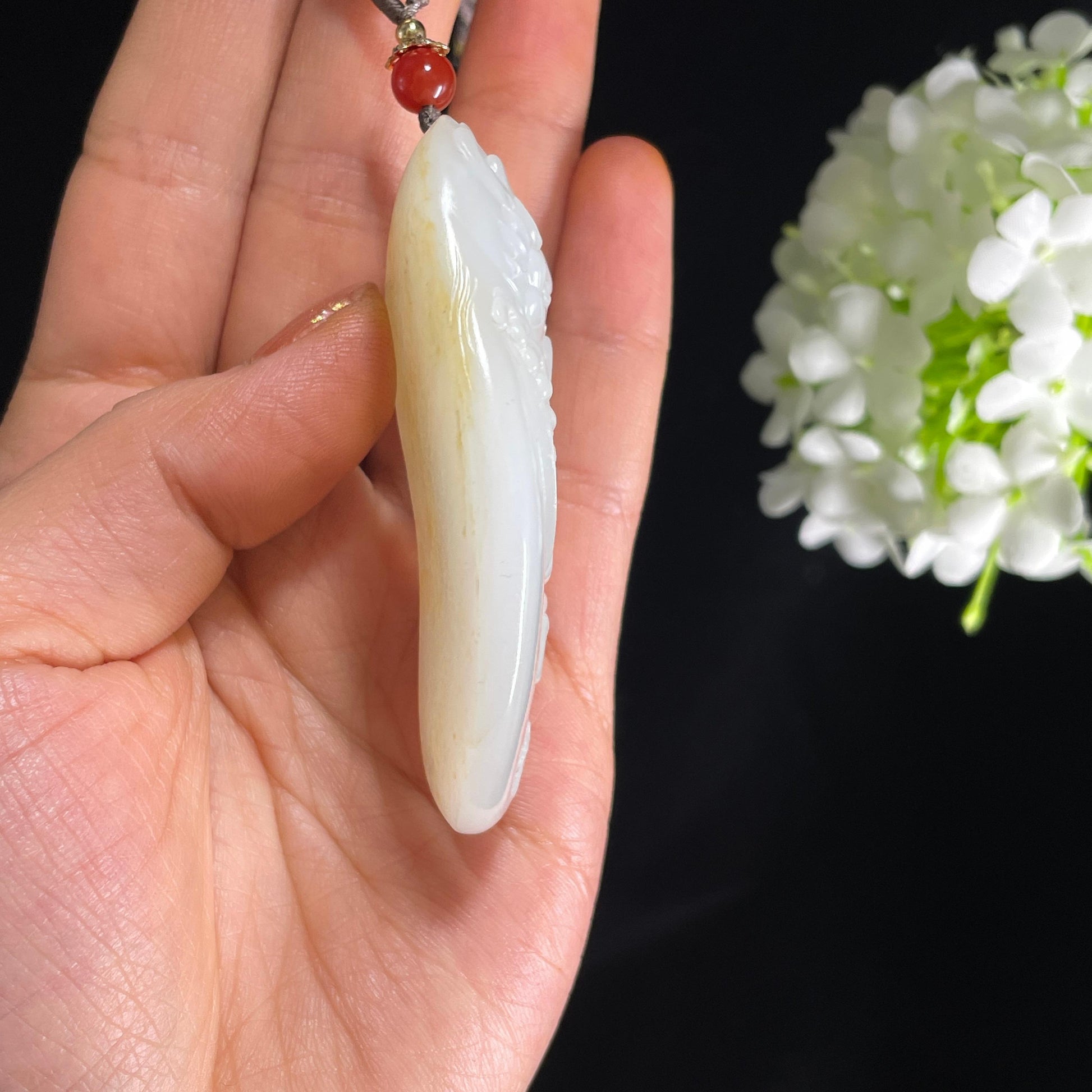 和田玉白玉洒金皮籽料龙雕刻挂件（yc384176）