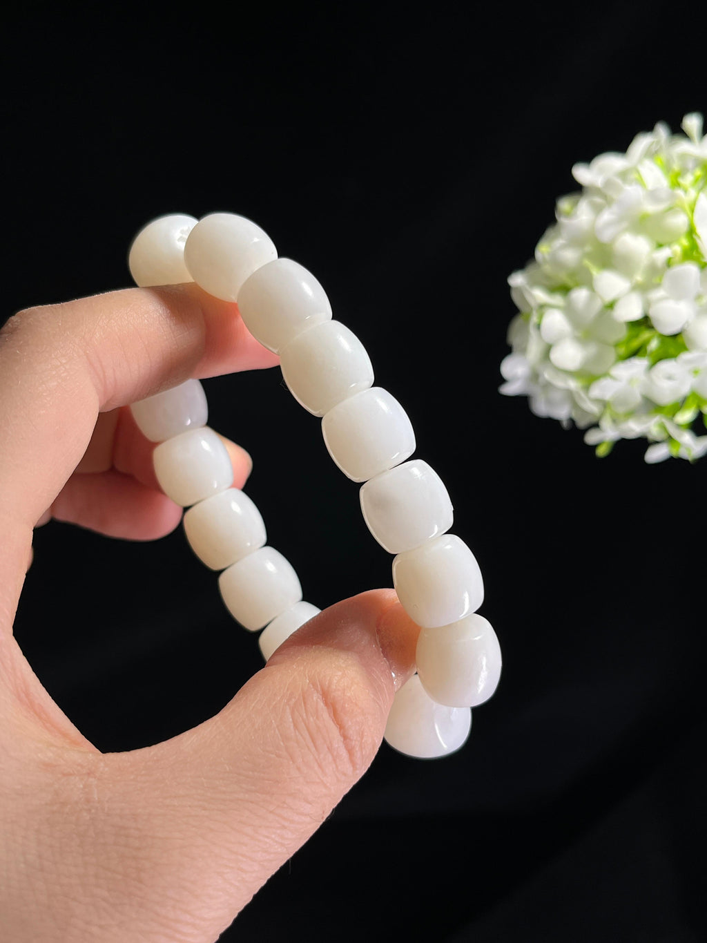 新疆天然和田玉白玉老型珠手串（yc262225）