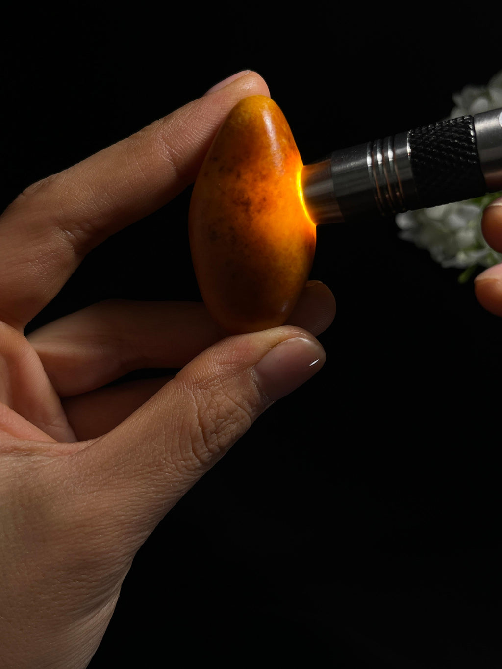 新疆天然和田玉黄沁籽料原石（yc263713）