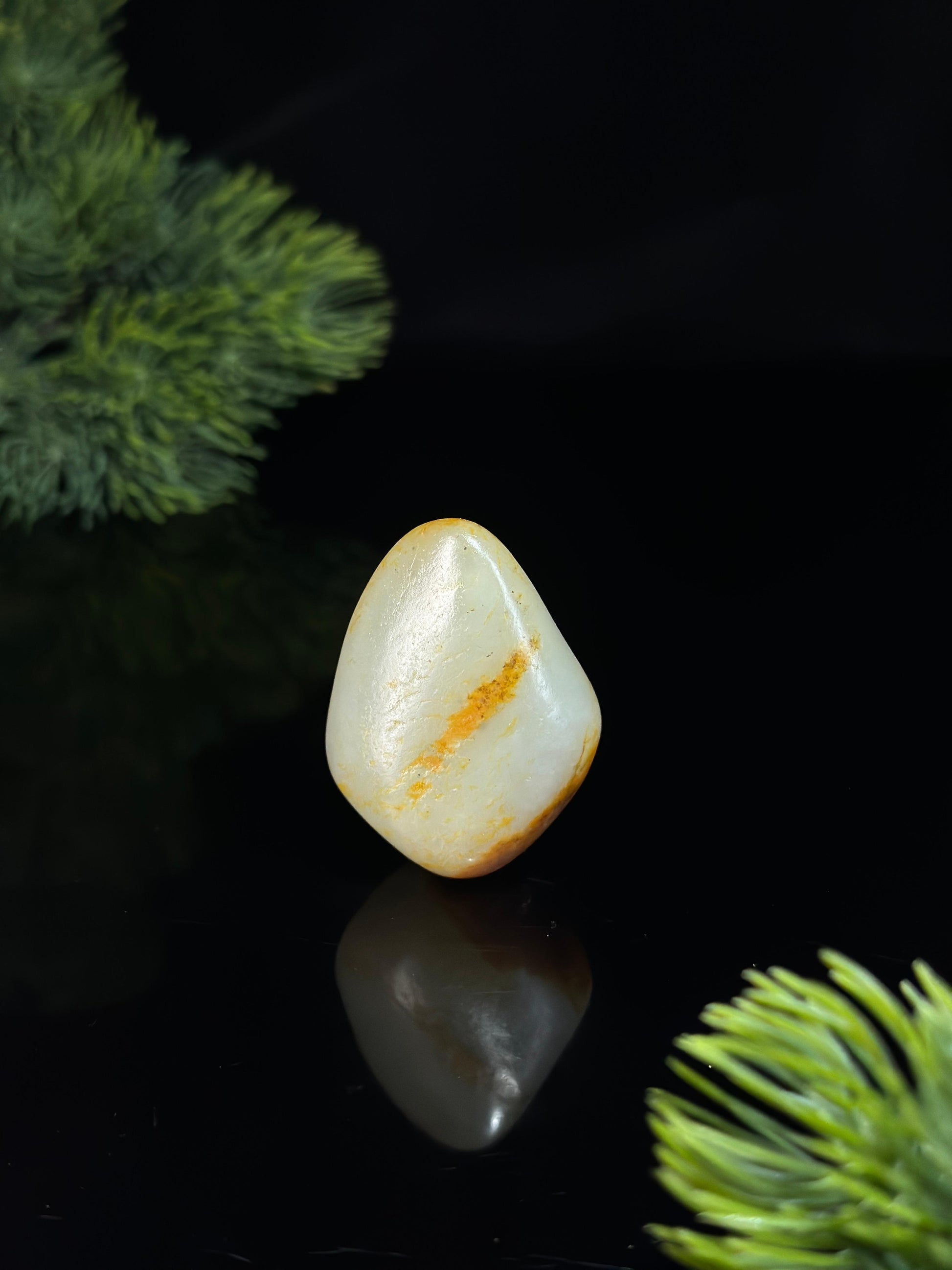 新疆和田玉高青白聚红皮挂件籽（yc479113）