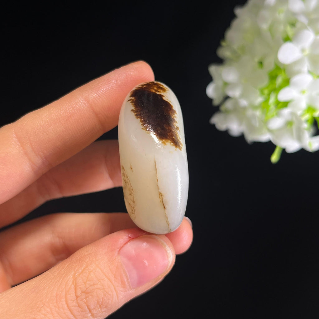 和田玉白玉聚黑皮“天地墨痕”天地皮籽料（yc349691）