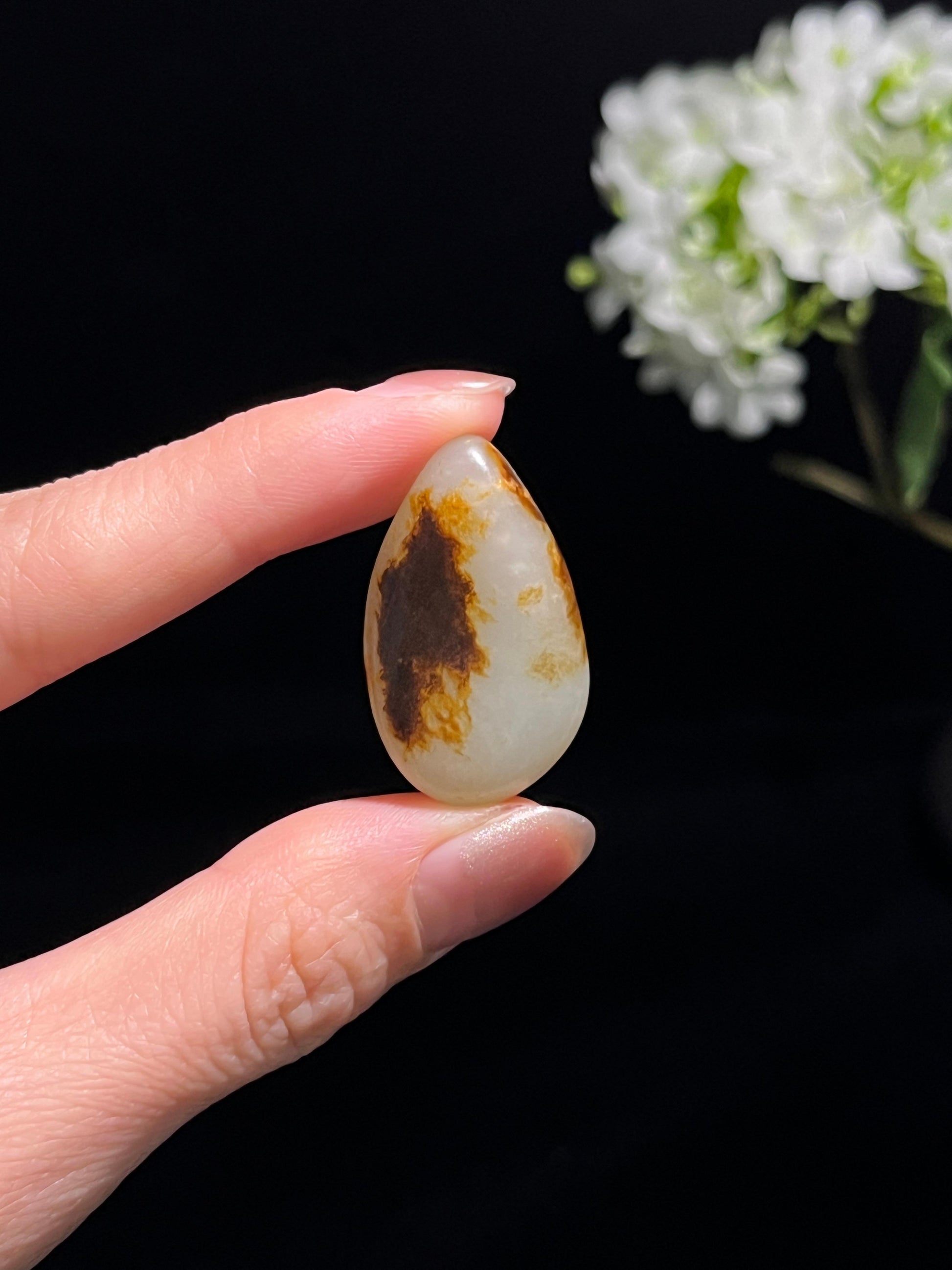 新疆和田玉聚黑黄皮籽料原石（yc250774）