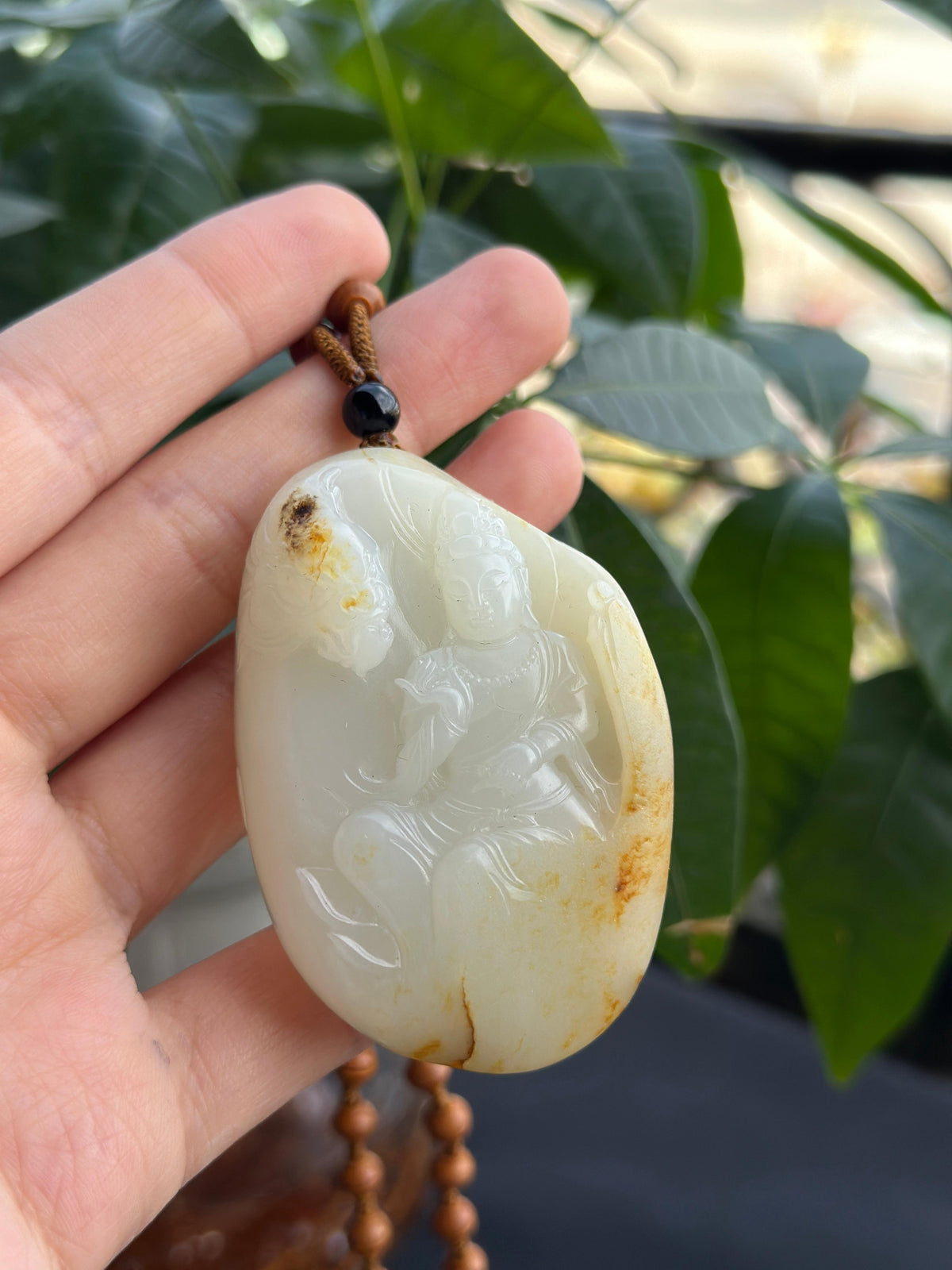 新疆和田玉珍品洒金皮籽料御龙观音挂件（yc709795）