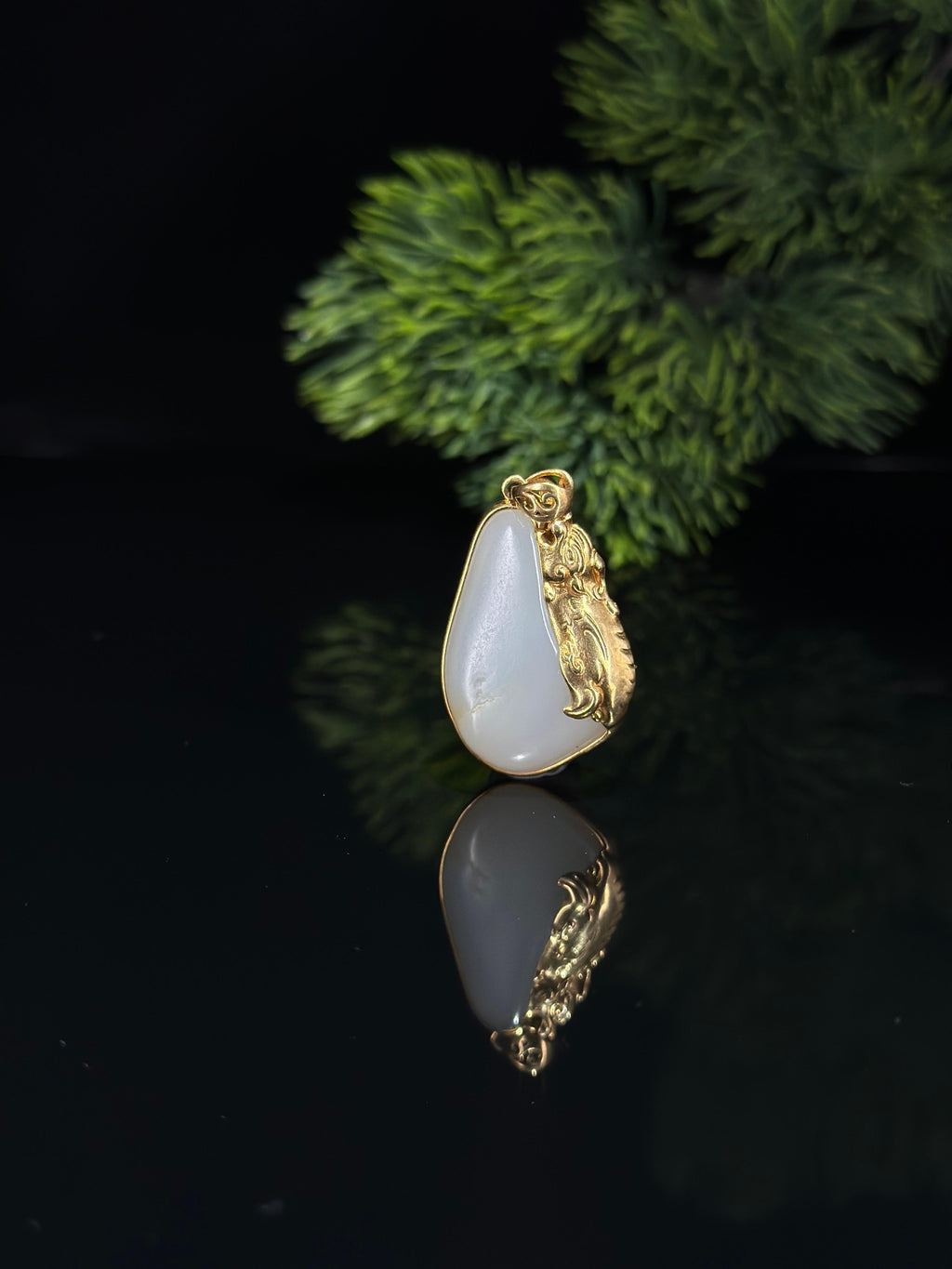 新疆和田玉珍品18K金镶光白籽籽料挂件（yc696711）