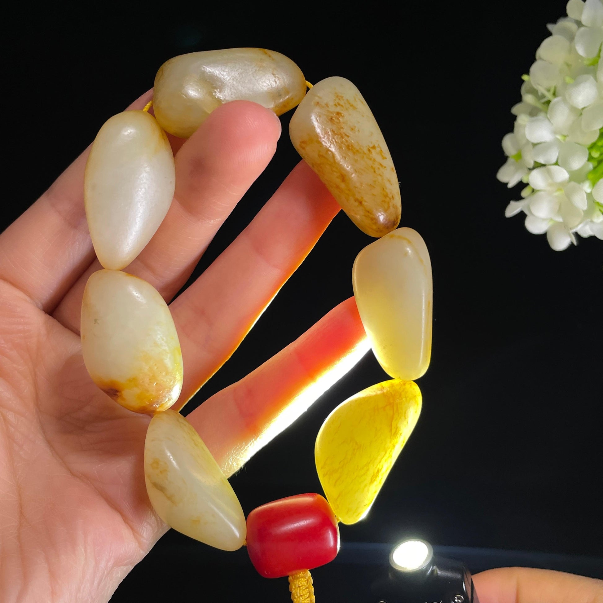 和田玉白玉青白玉红皮洒金皮精品原籽手串（7颗）（yc421859）