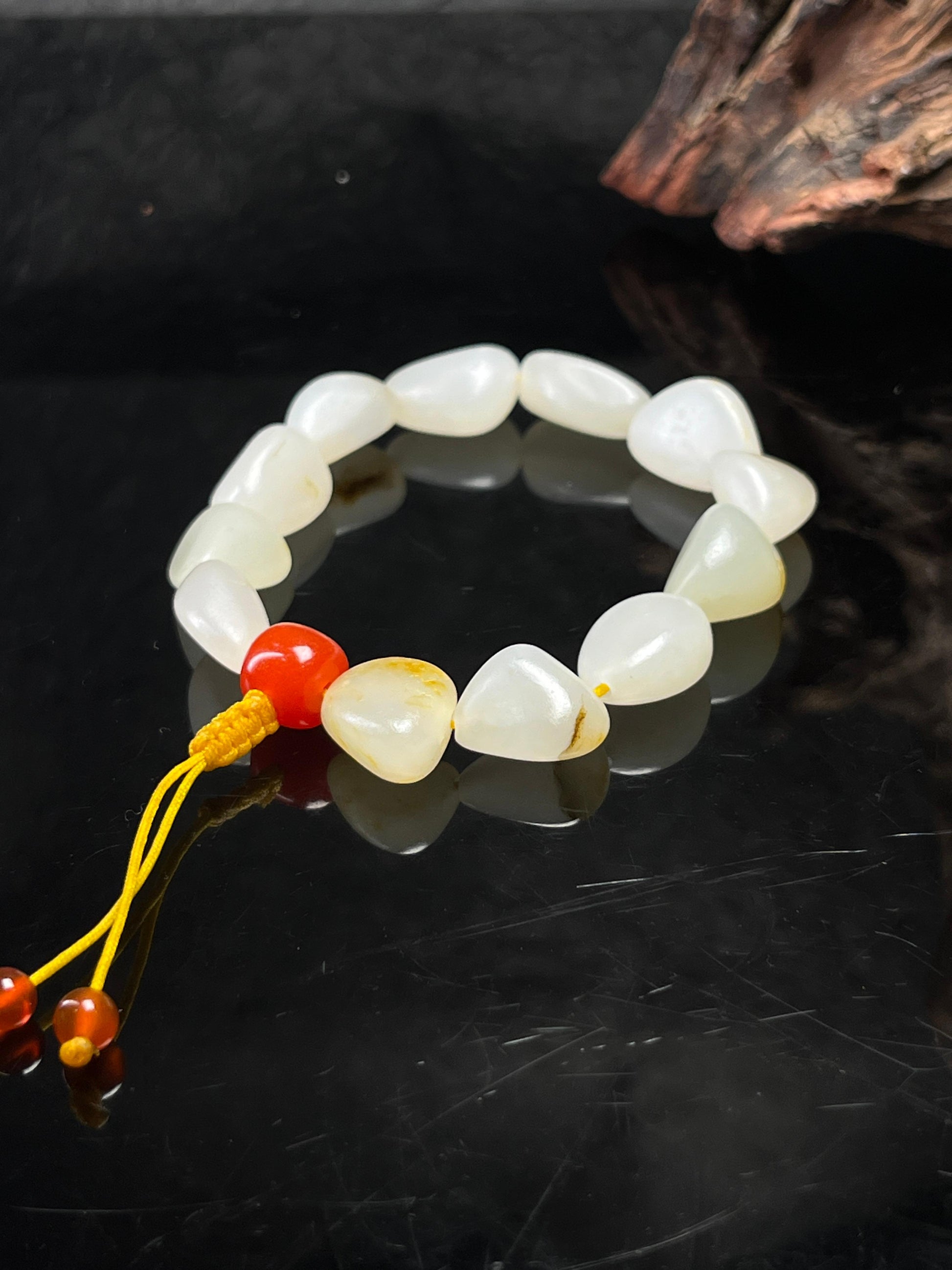 新疆和田玉天然籽料原石白玉黄沁手串（yc232592）