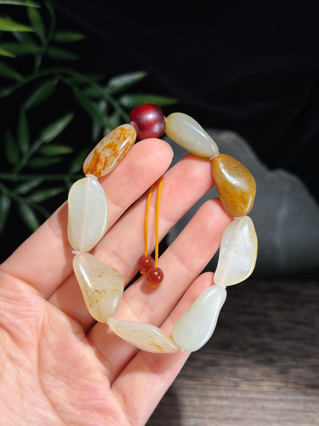新疆和田玉洒金皮红皮原籽手串（8颗）（yc721221）