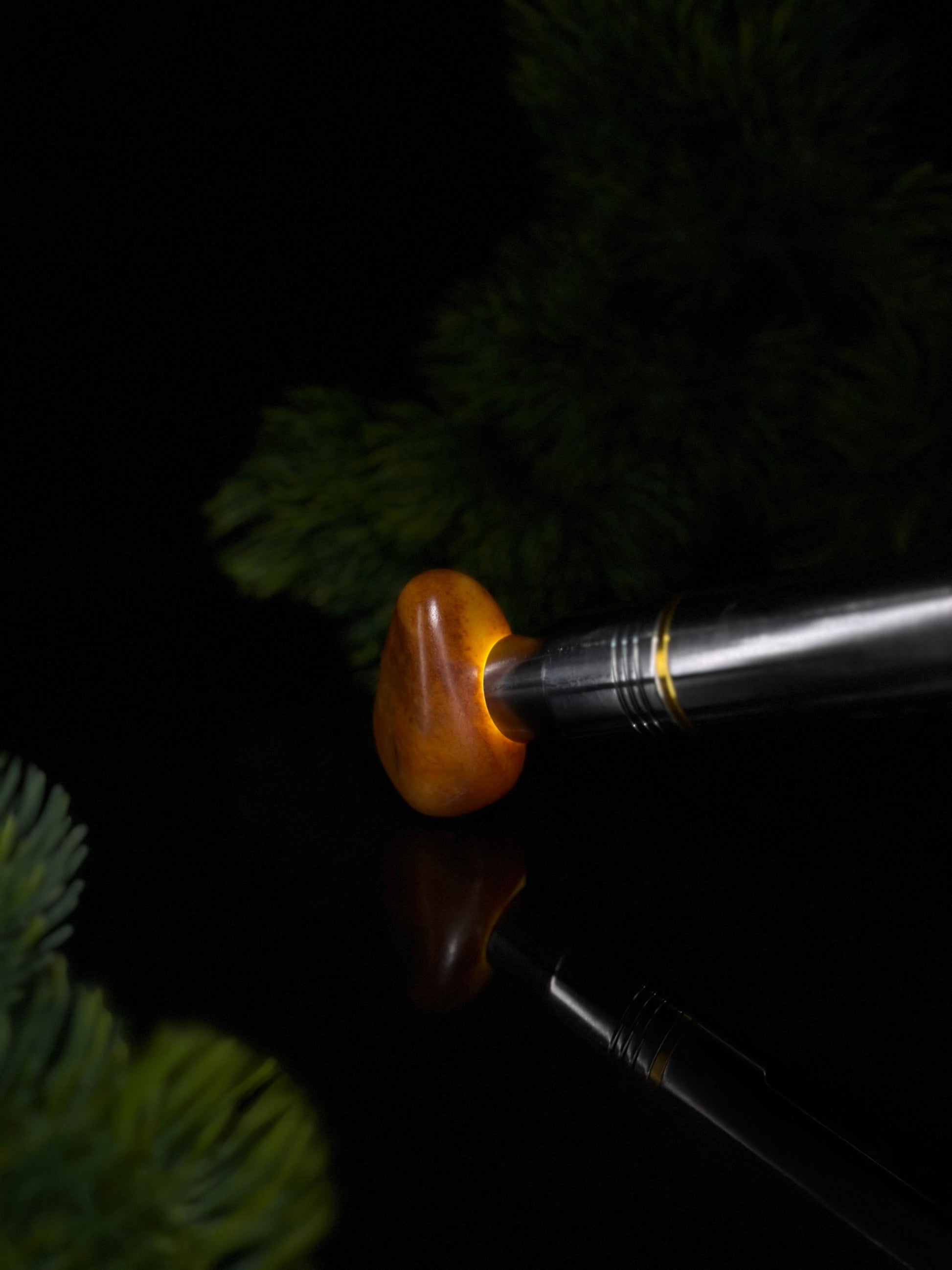 新疆和田玉珍品红沁皮挂件籽（yc506987）