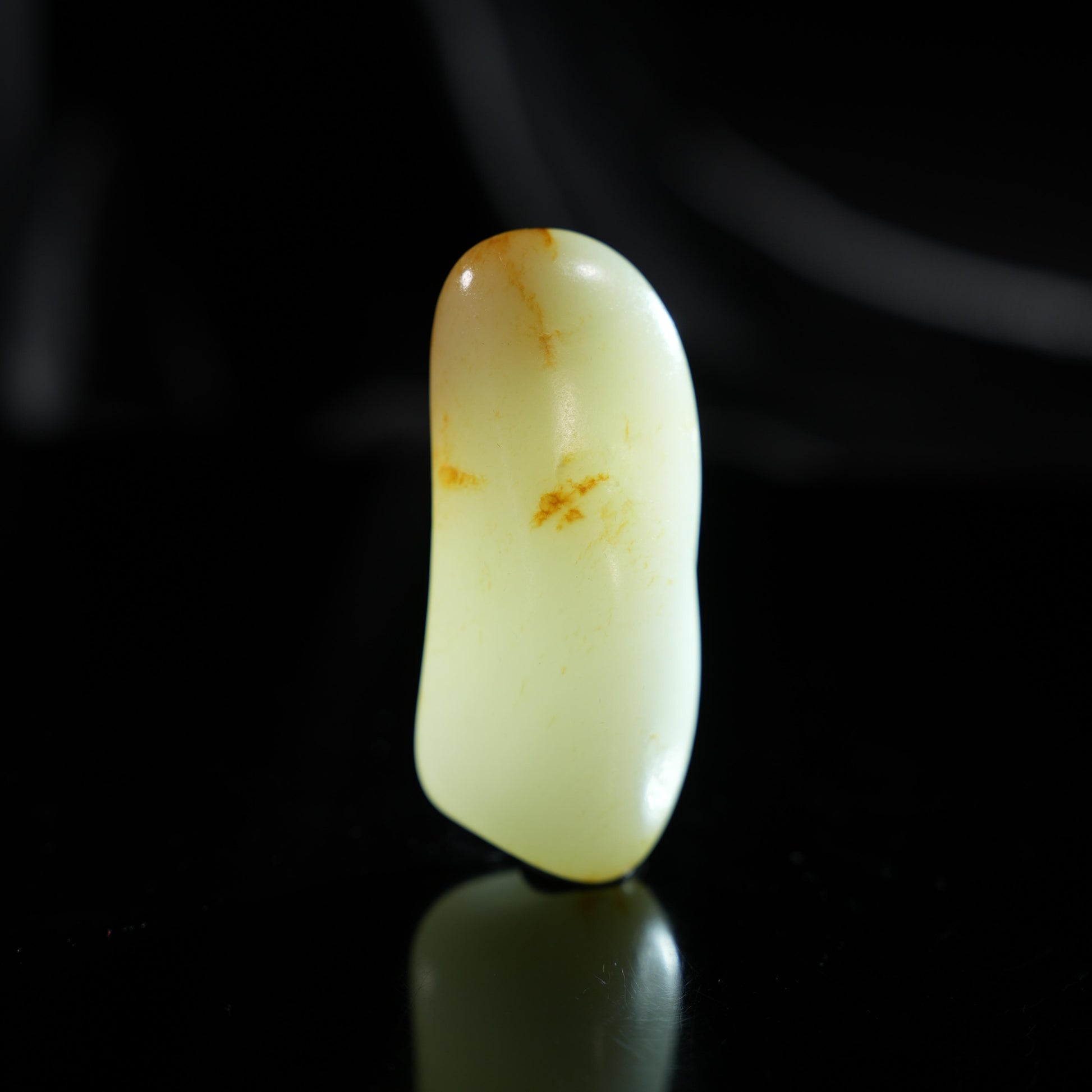 新疆和田玉“弧月承金”白玉洒金皮籽料（yc449602）