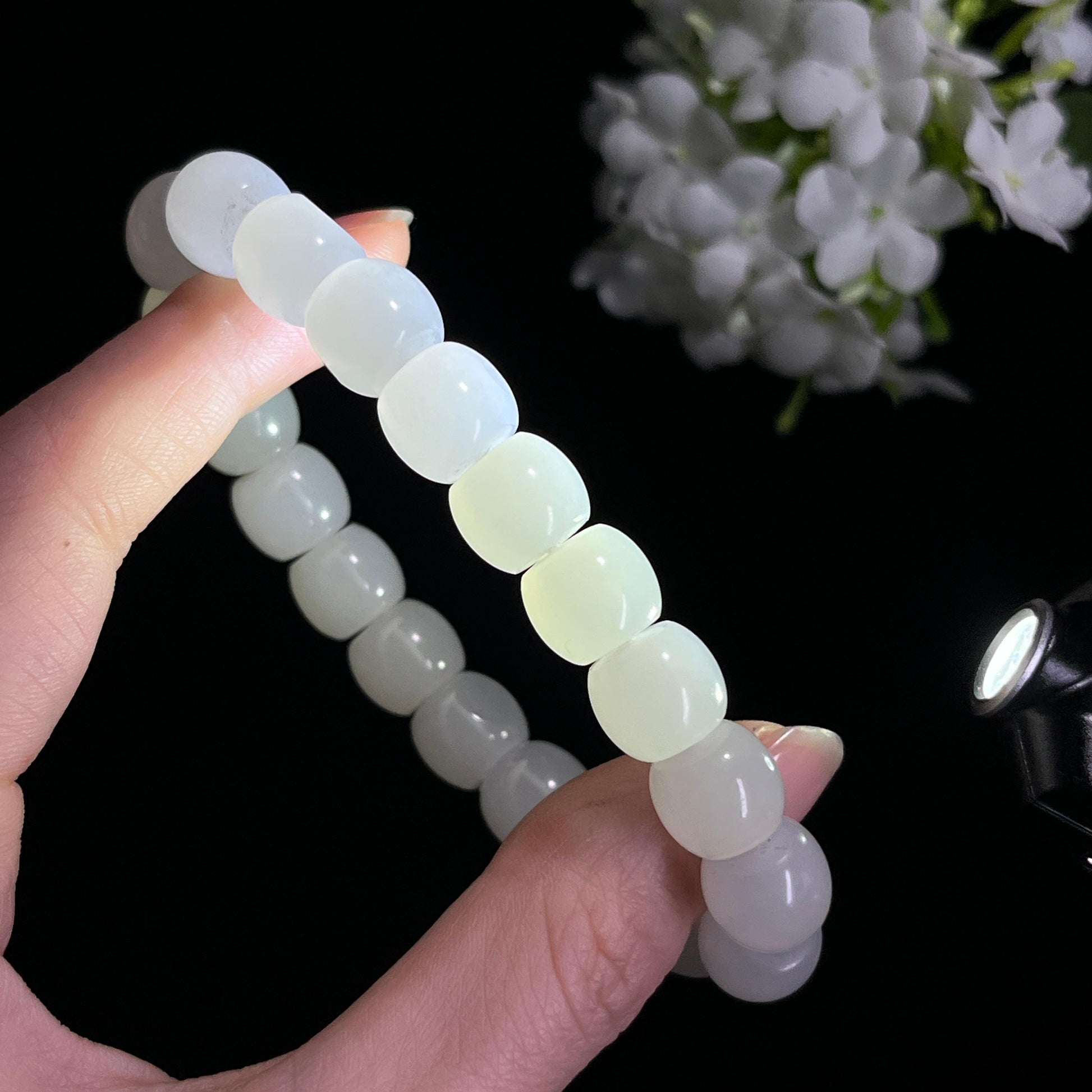 和田玉白玉“冷月凝霜”籽料手串（yc300987）