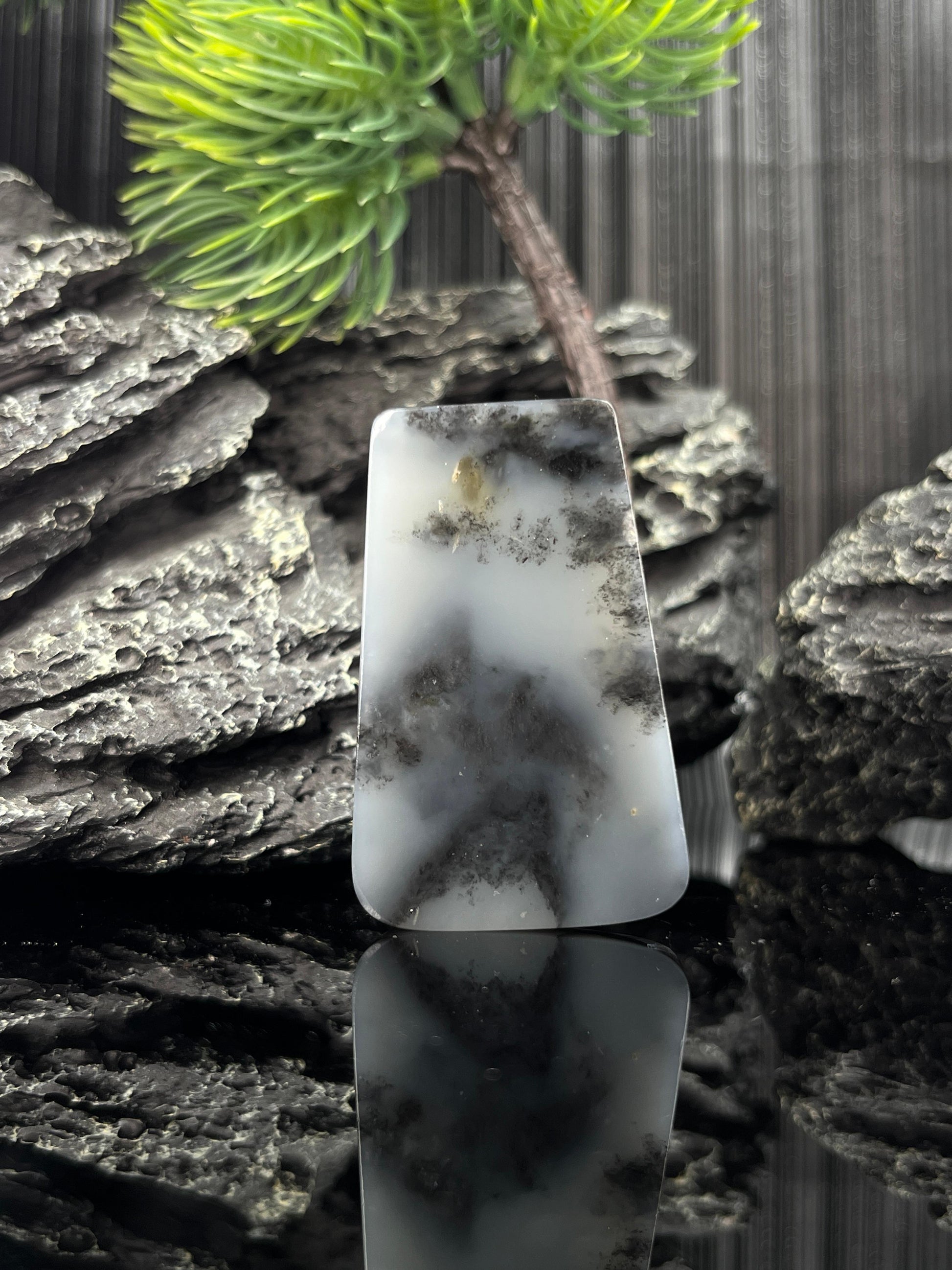 和田玉青花籽料意境挂件（yc222789）