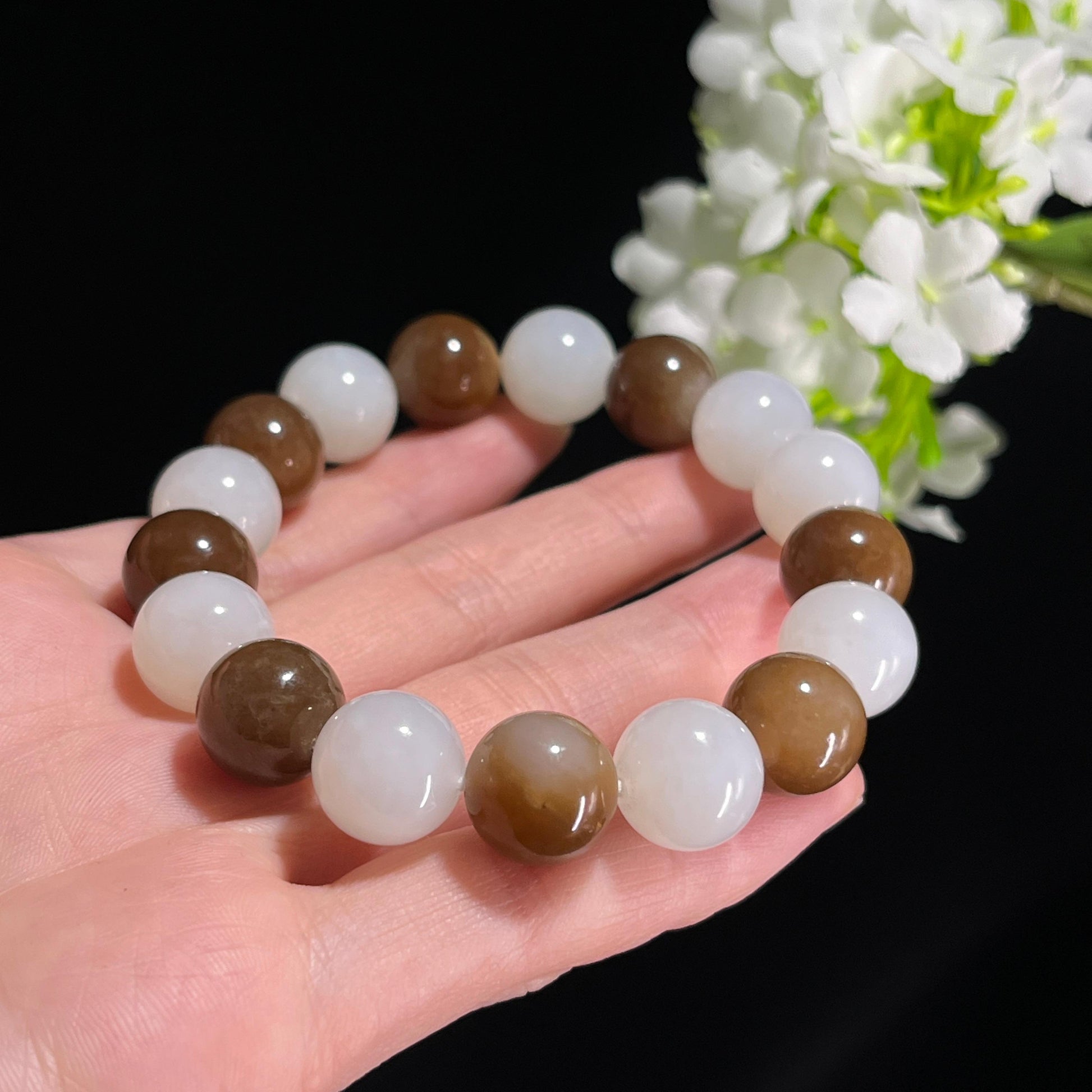 新疆和田玉“焦糖碎雪”且末全糖跳色手串（yc296563）