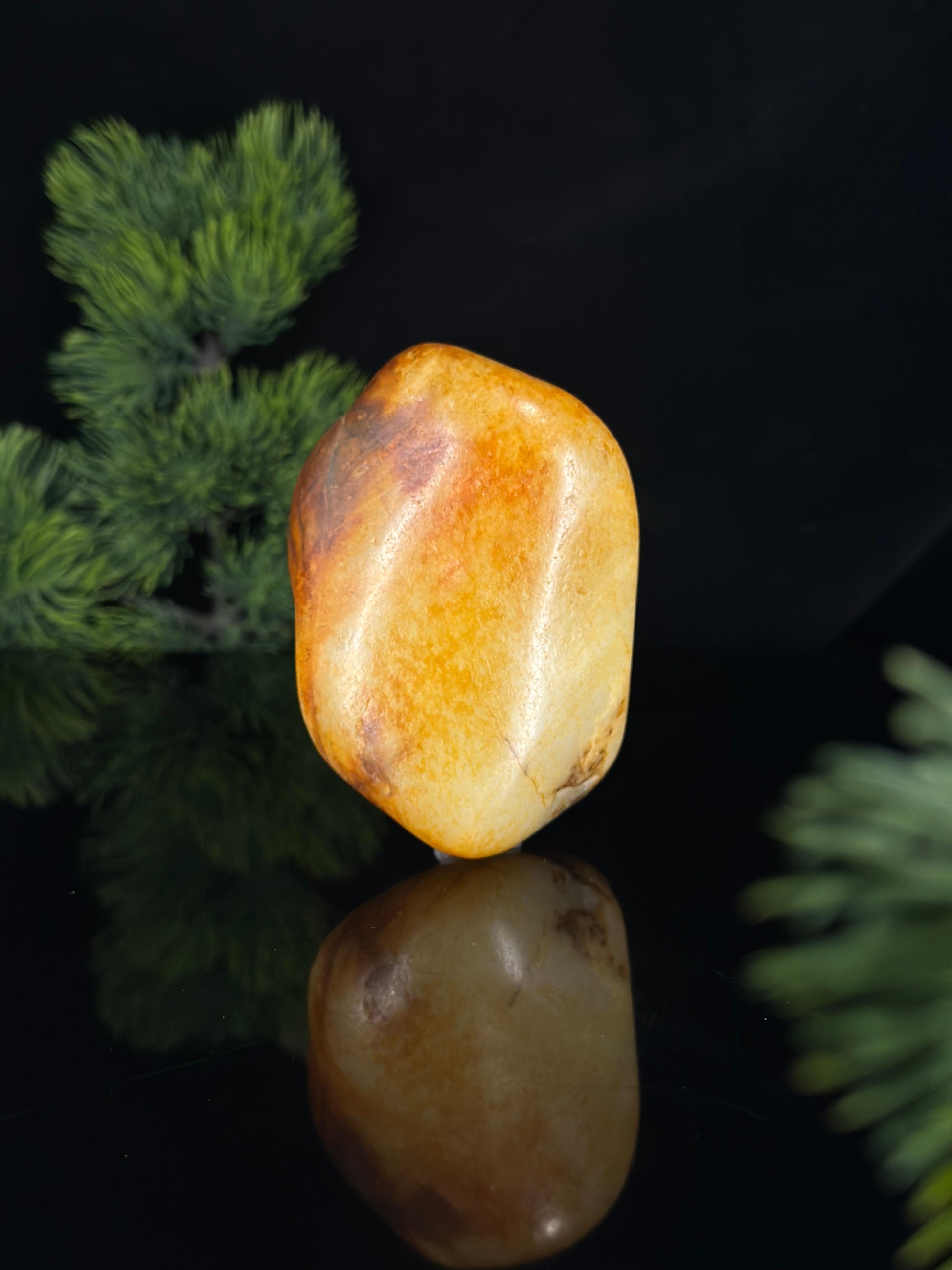 新疆和田玉“金麓藏烟”高青白黄沁皮籽料（yc458034）