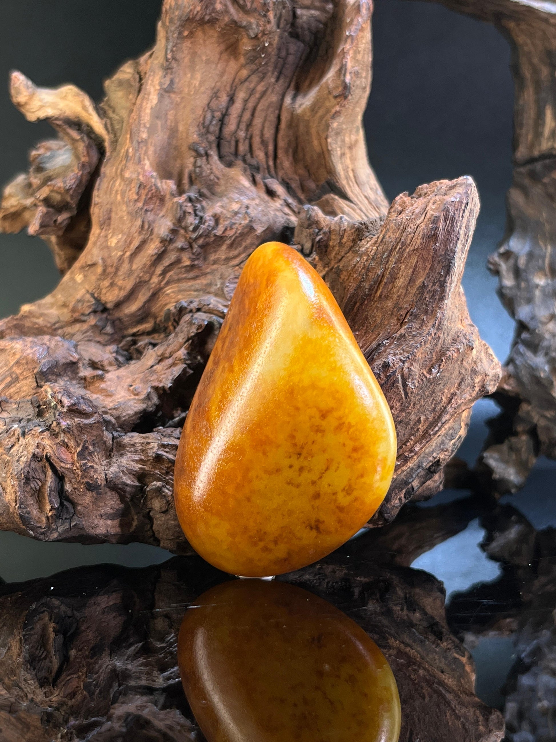 新疆和田玉黄沁籽料原石（yc229361）