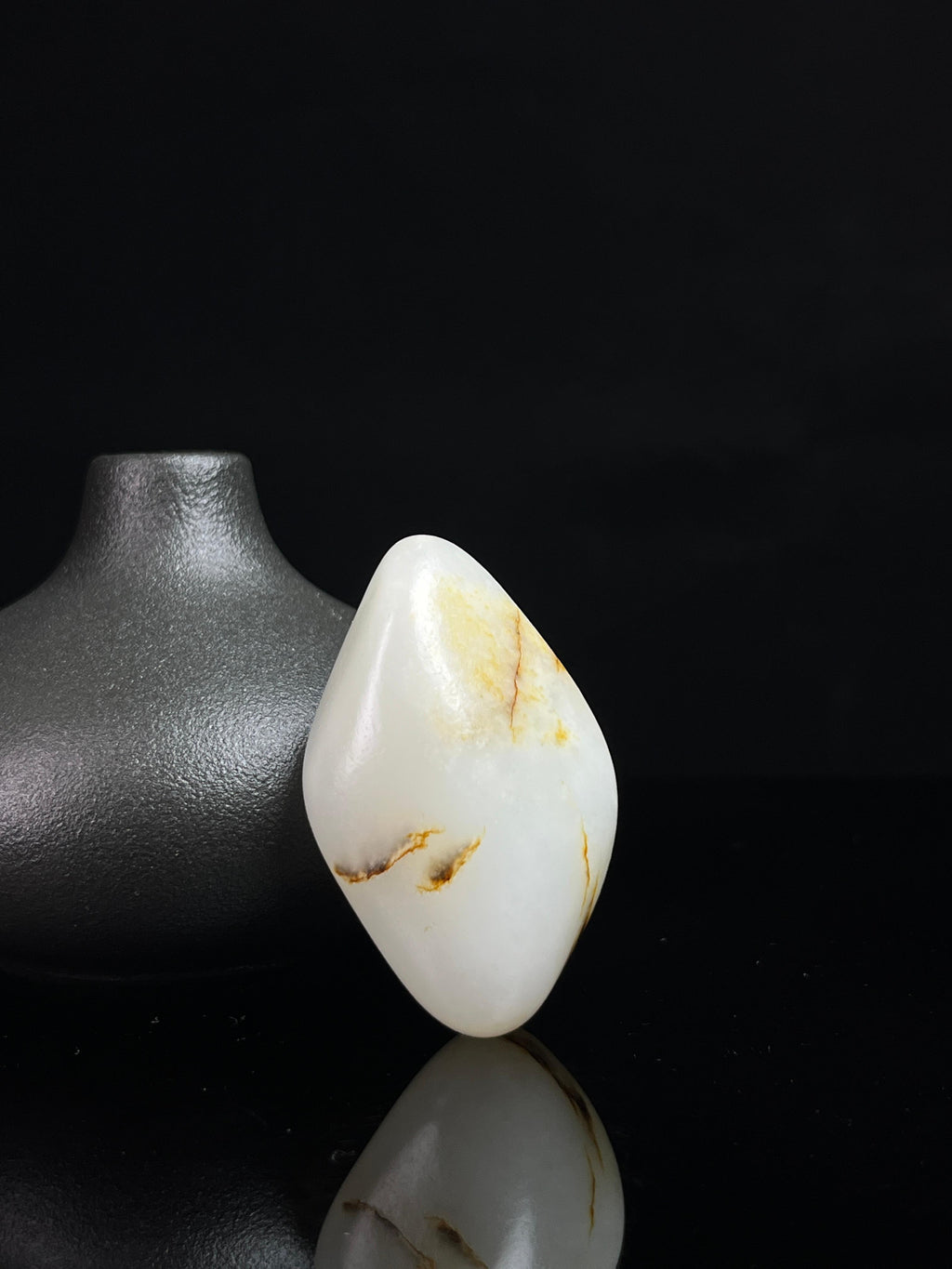 新疆和田白玉洒金意境籽料原石挂件（yc231669）