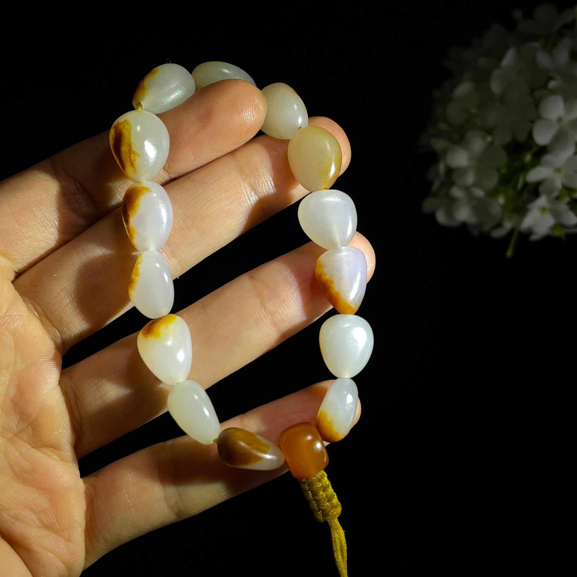 新疆天然和田玉红皮白肉原籽手串（yc355783）