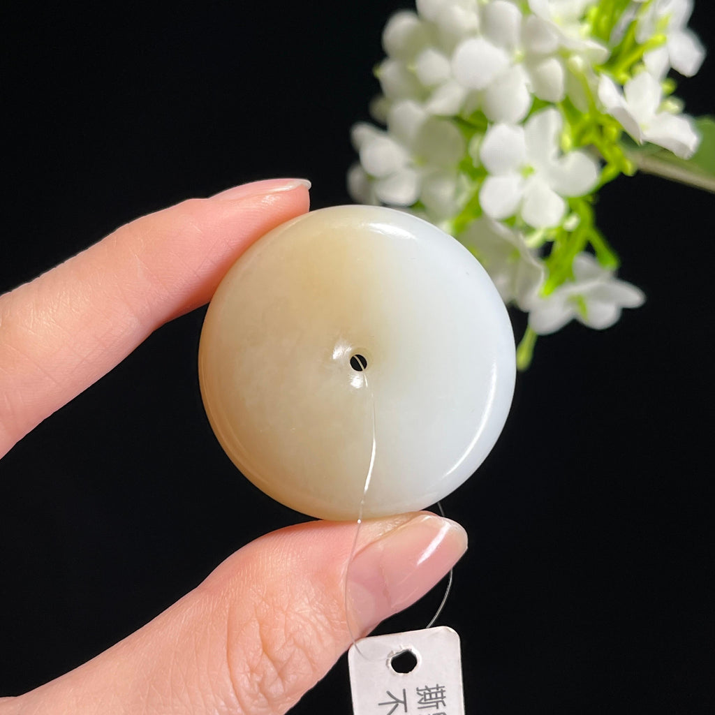 新疆天然和田玉“半糖满月”糖白玉平安扣（yc312623）