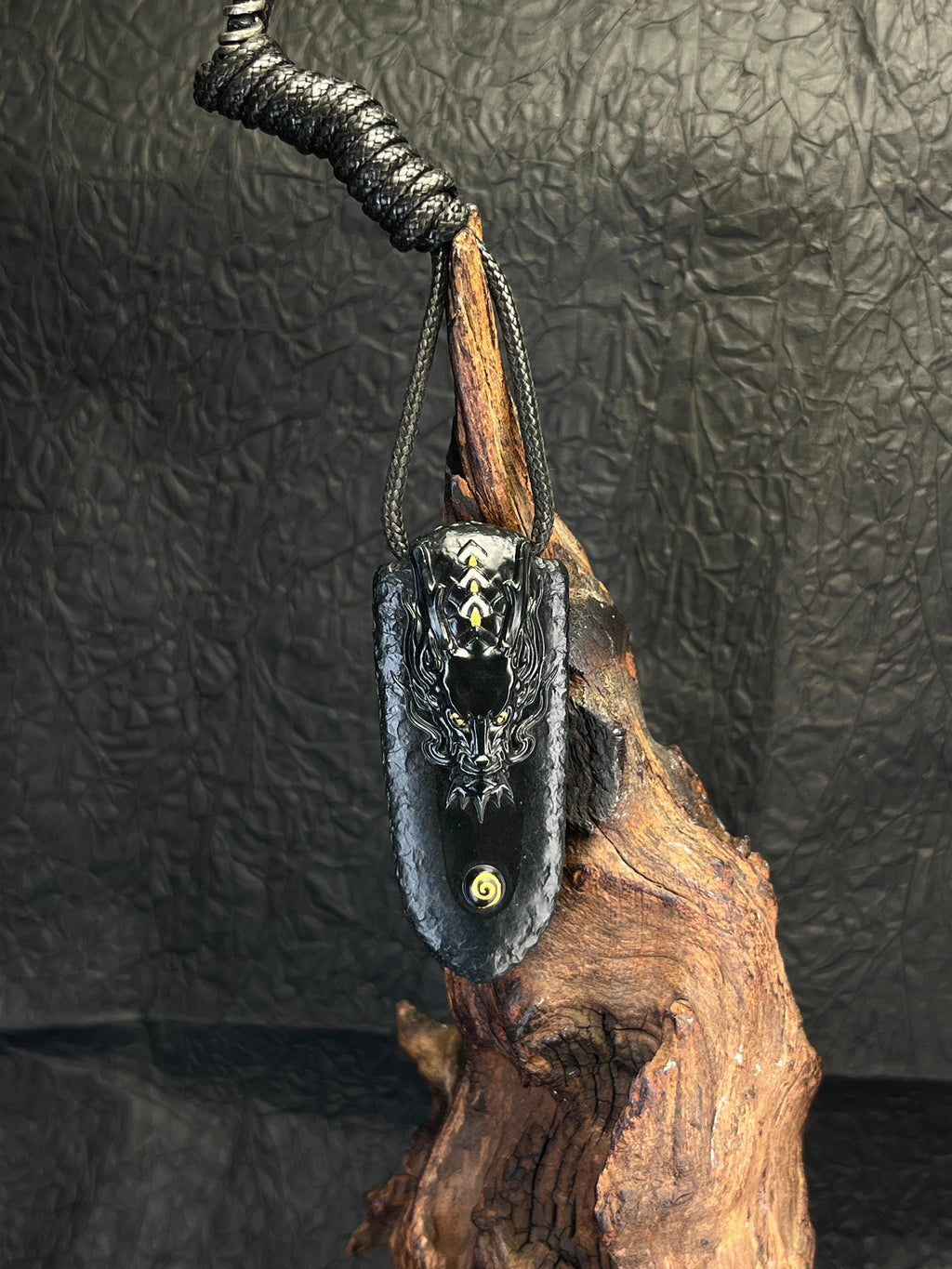 新疆和田玉黑青龙头吊坠（yc226338）