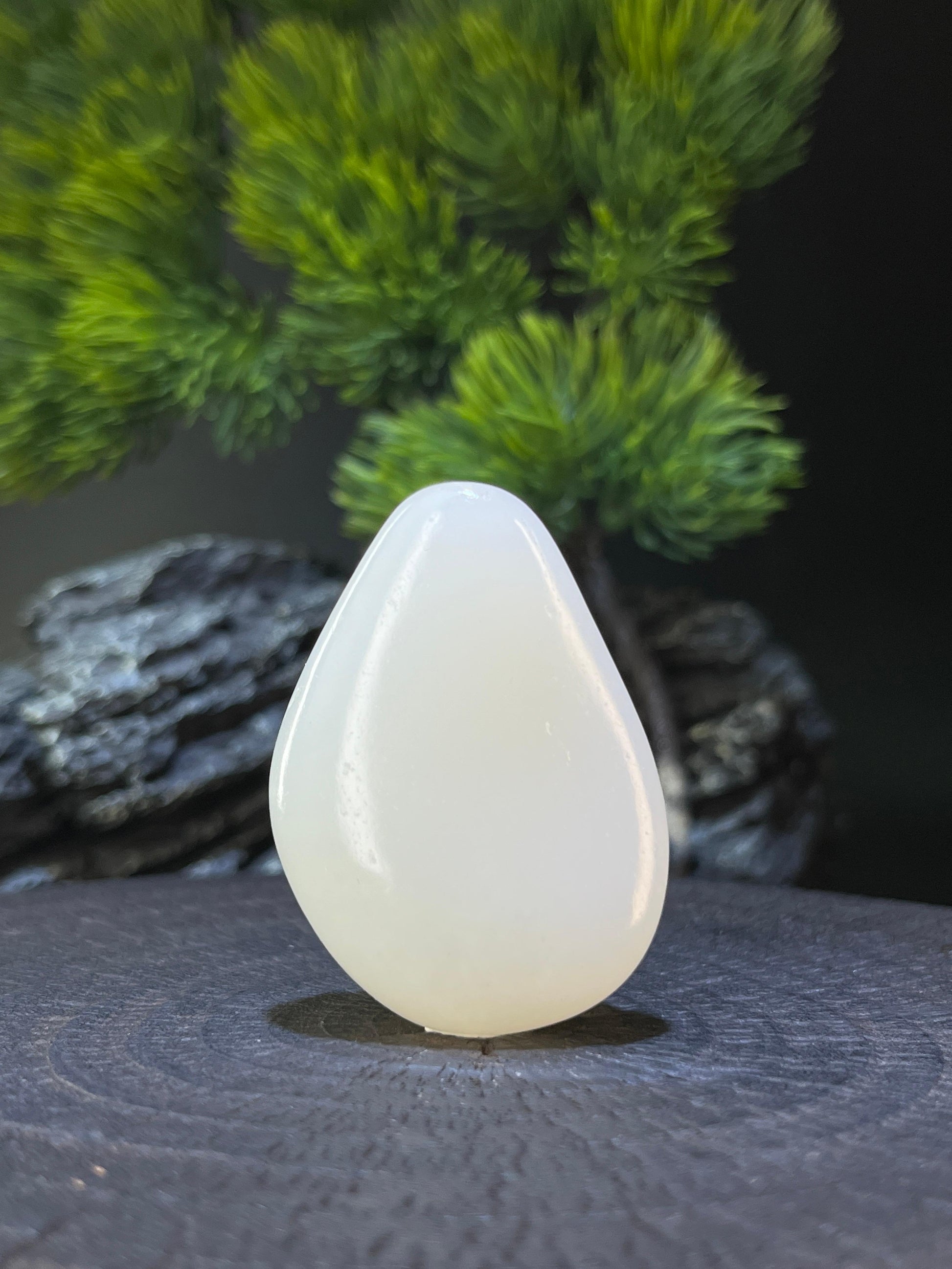 和田玉一级白籽料原石挂件（yc228108）