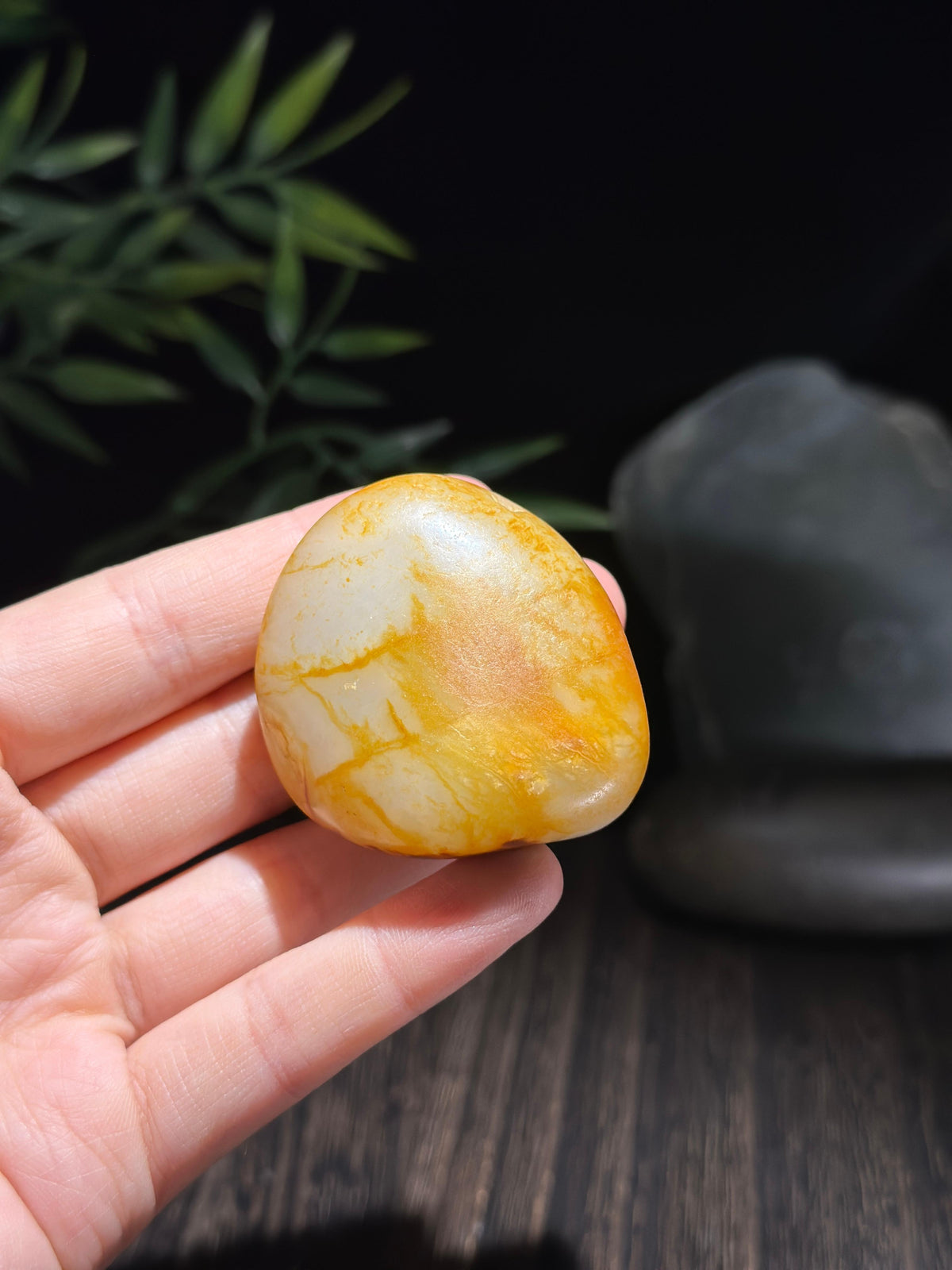 新疆和田玉红皮洒金皮籽料手把件（yc712681）