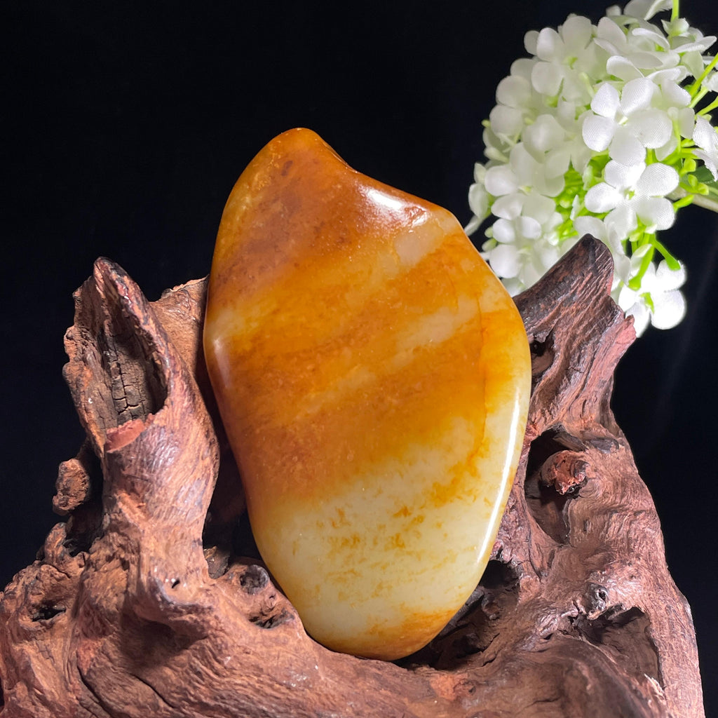 和田玉“金河分玉”白玉聚红皮籽料（yc422496）