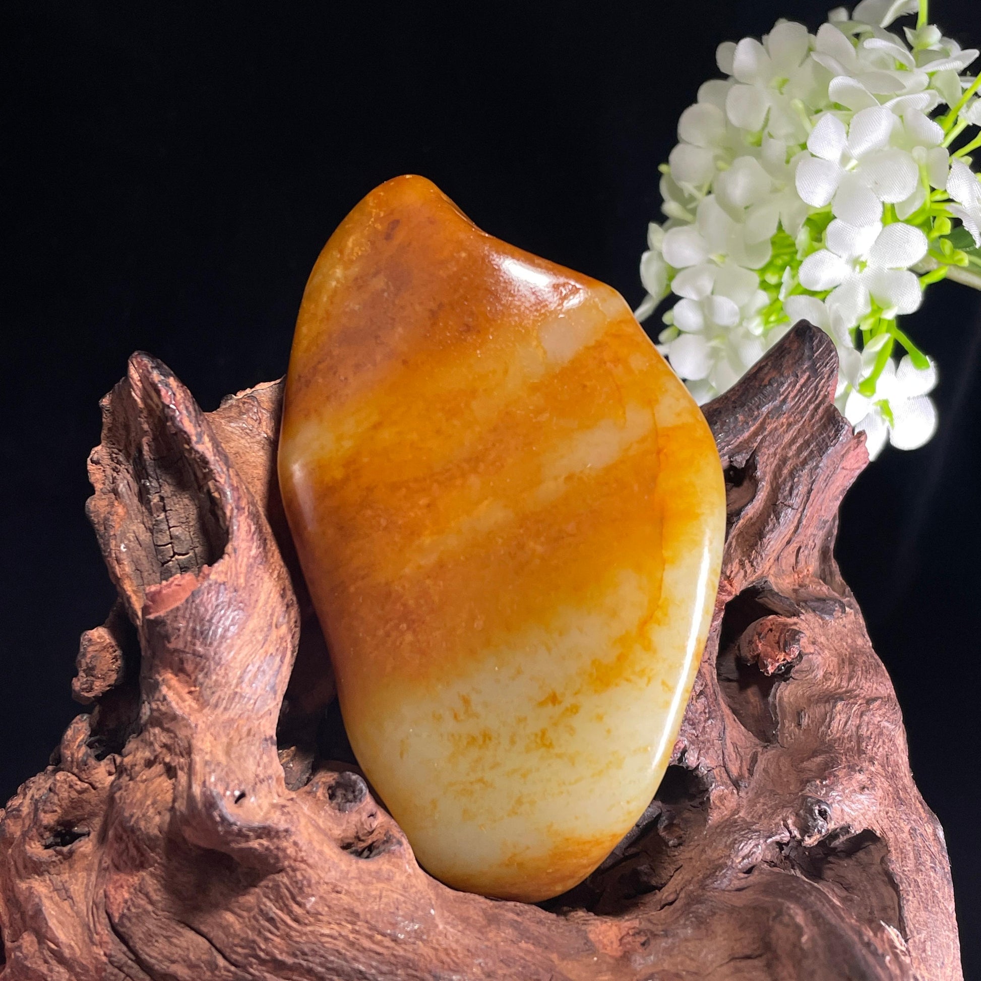和田玉“金河分玉”白玉聚红皮籽料（yc422496）