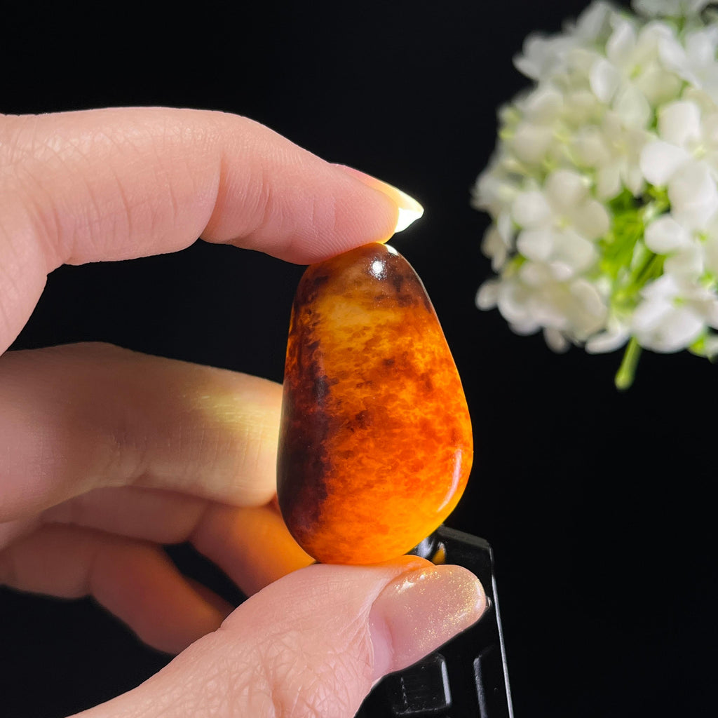 和田玉白玉“秋烬藏温”黑红皮籽料（yc353586）