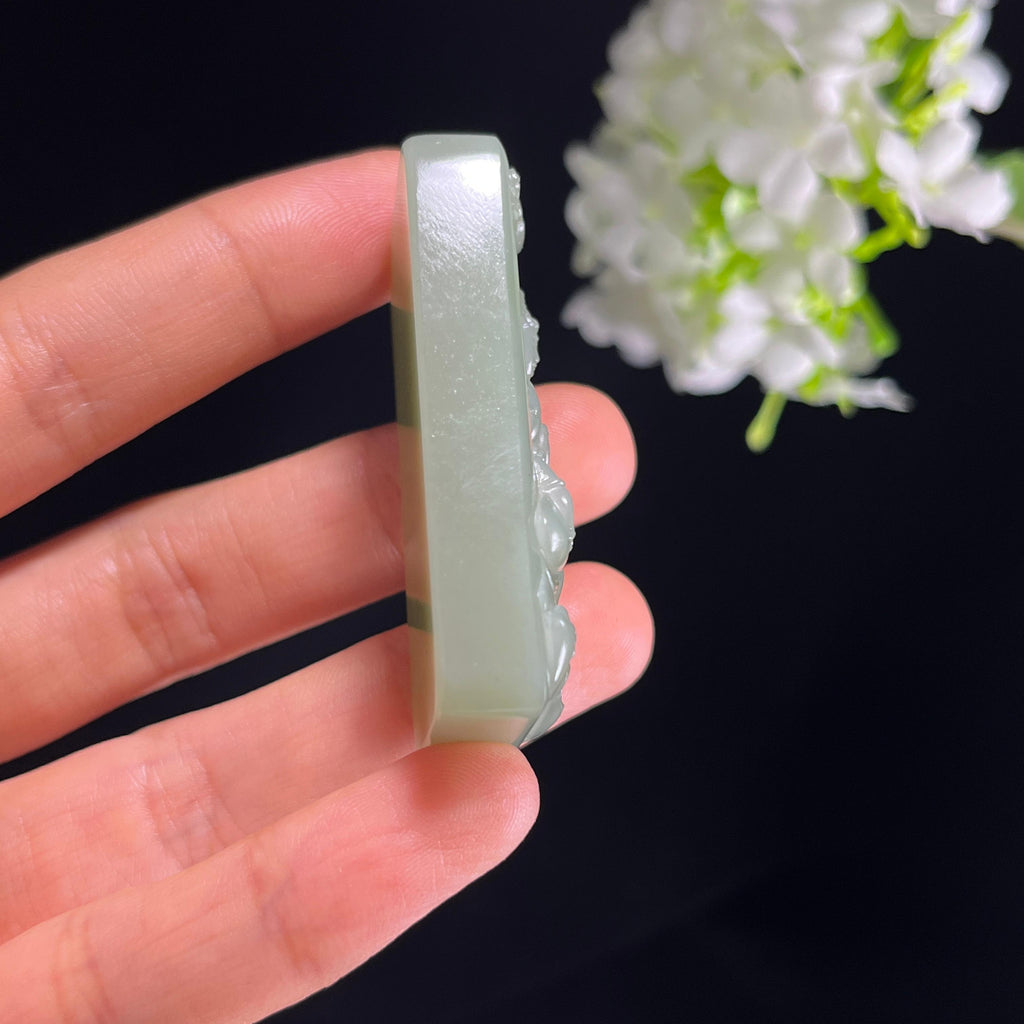 新疆天然和田玉沙枣青观音雕刻挂件（yc353662）