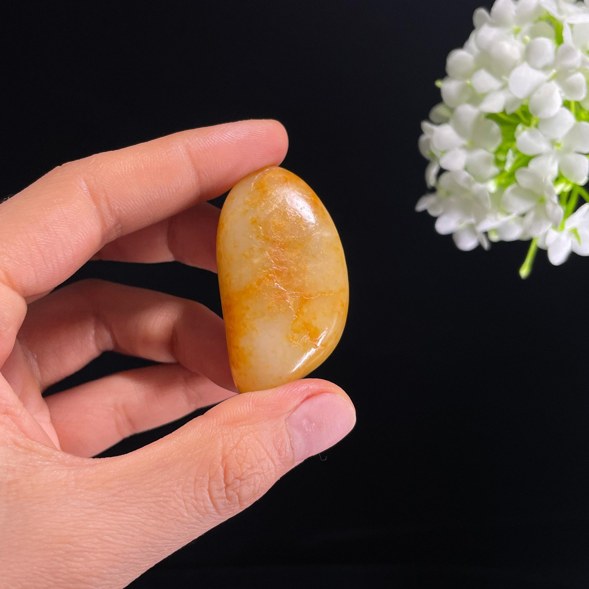 和田玉暖白种“秋阳落籽”金包银籽料（yc315429）