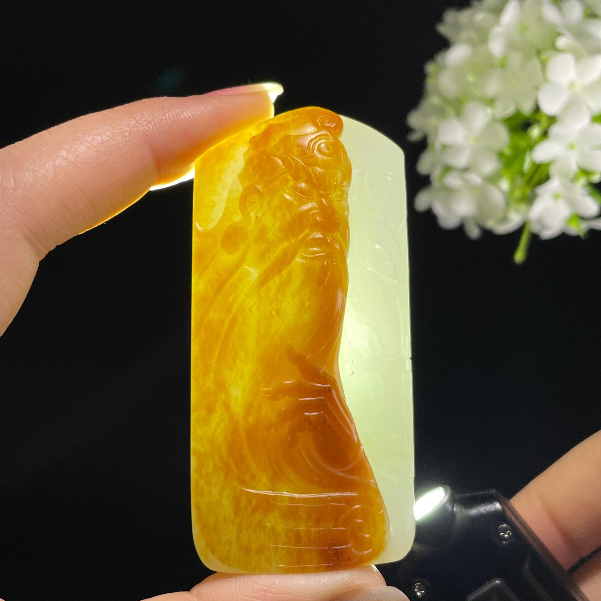 和田玉白玉洒金皮“威震山河”关公雕刻（yc355937）