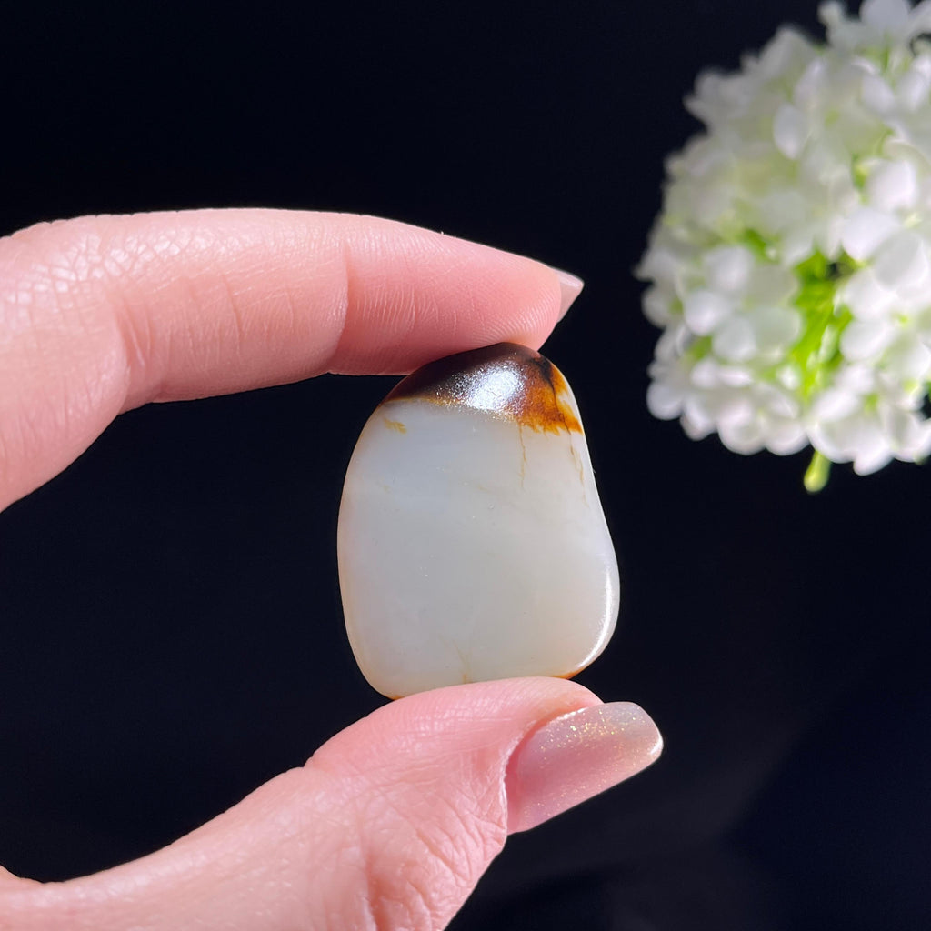 和田玉白玉“秋山落影”黑红皮籽料（yc360486）