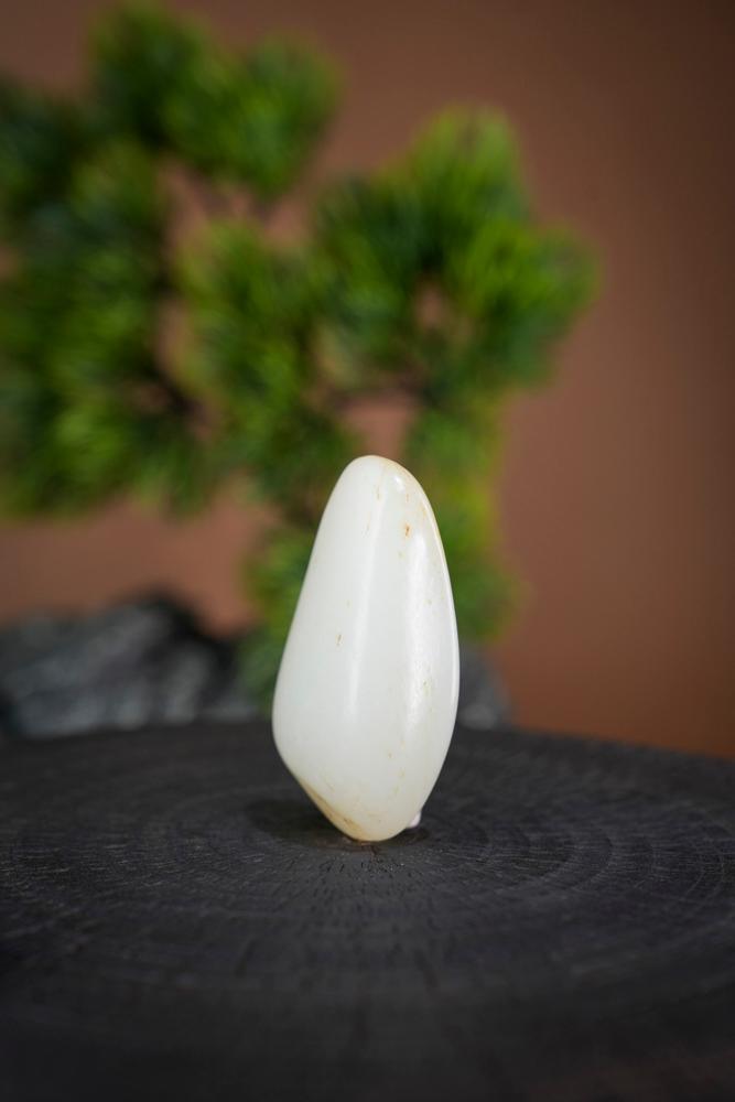 和田玉光白籽料原石挂件（yc221261）