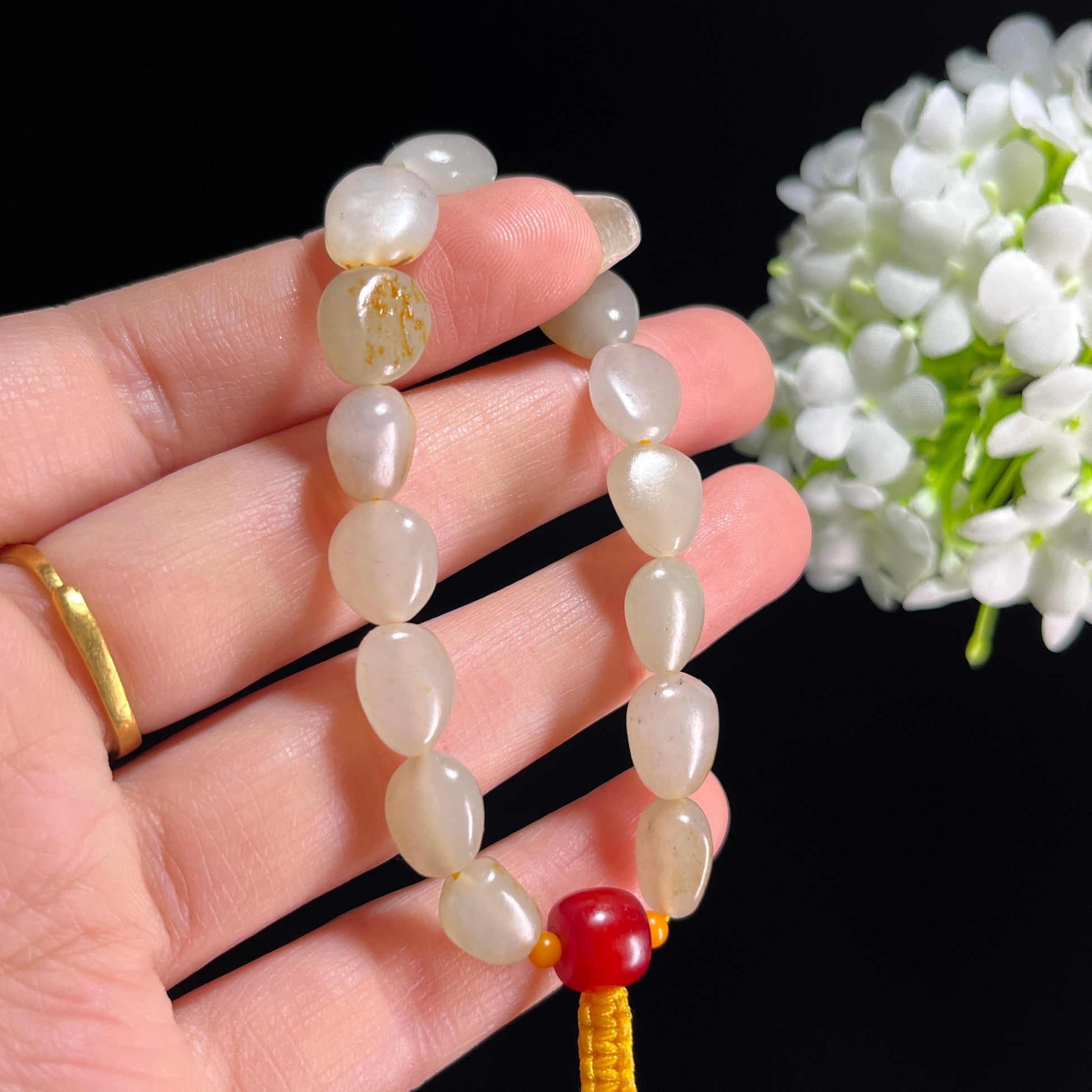 和田玉白玉洒金皮籽料原籽手串（yc332532）