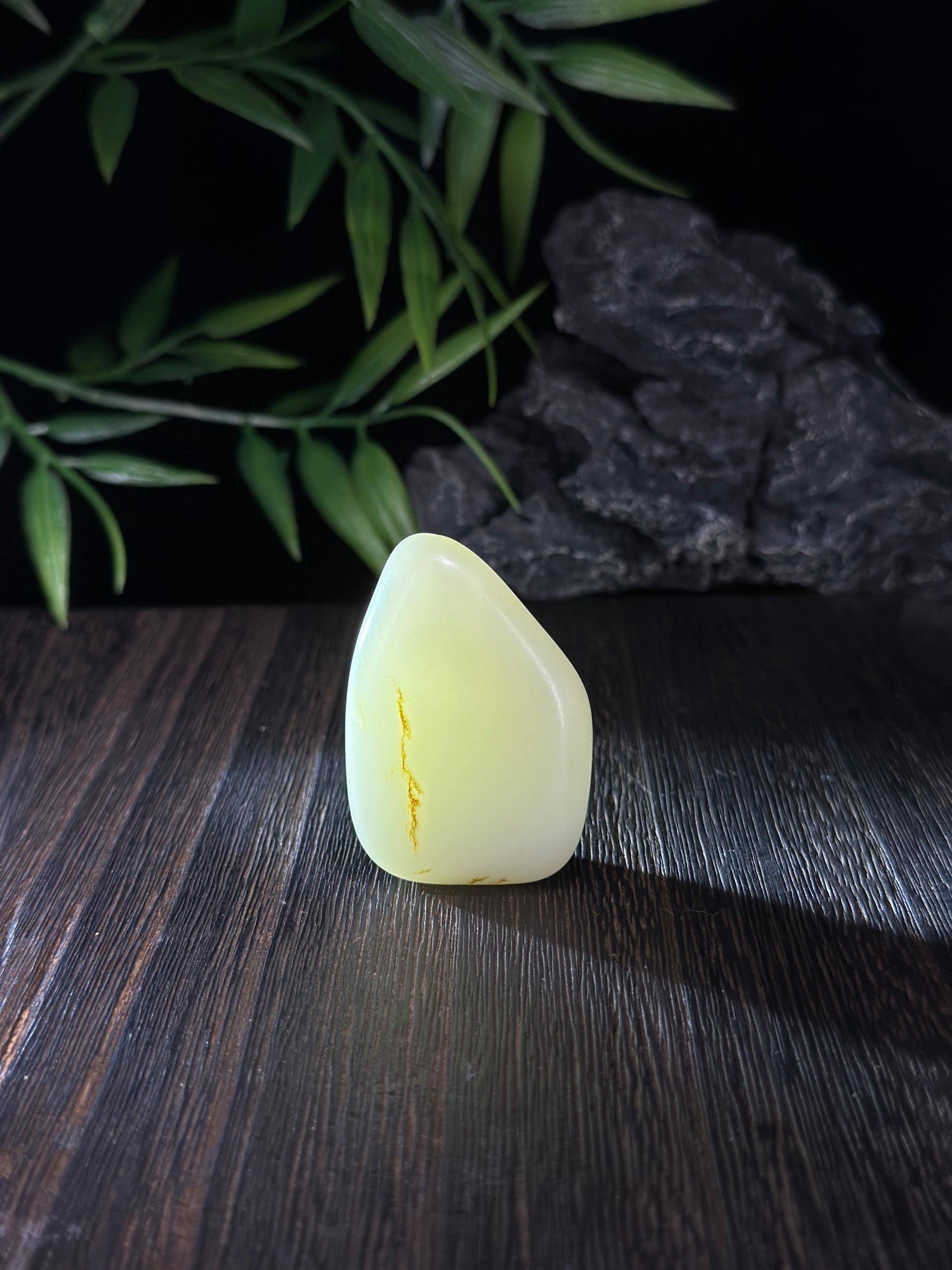 新疆和田玉精品白玉洒金皮籽料挂件（yc714428）