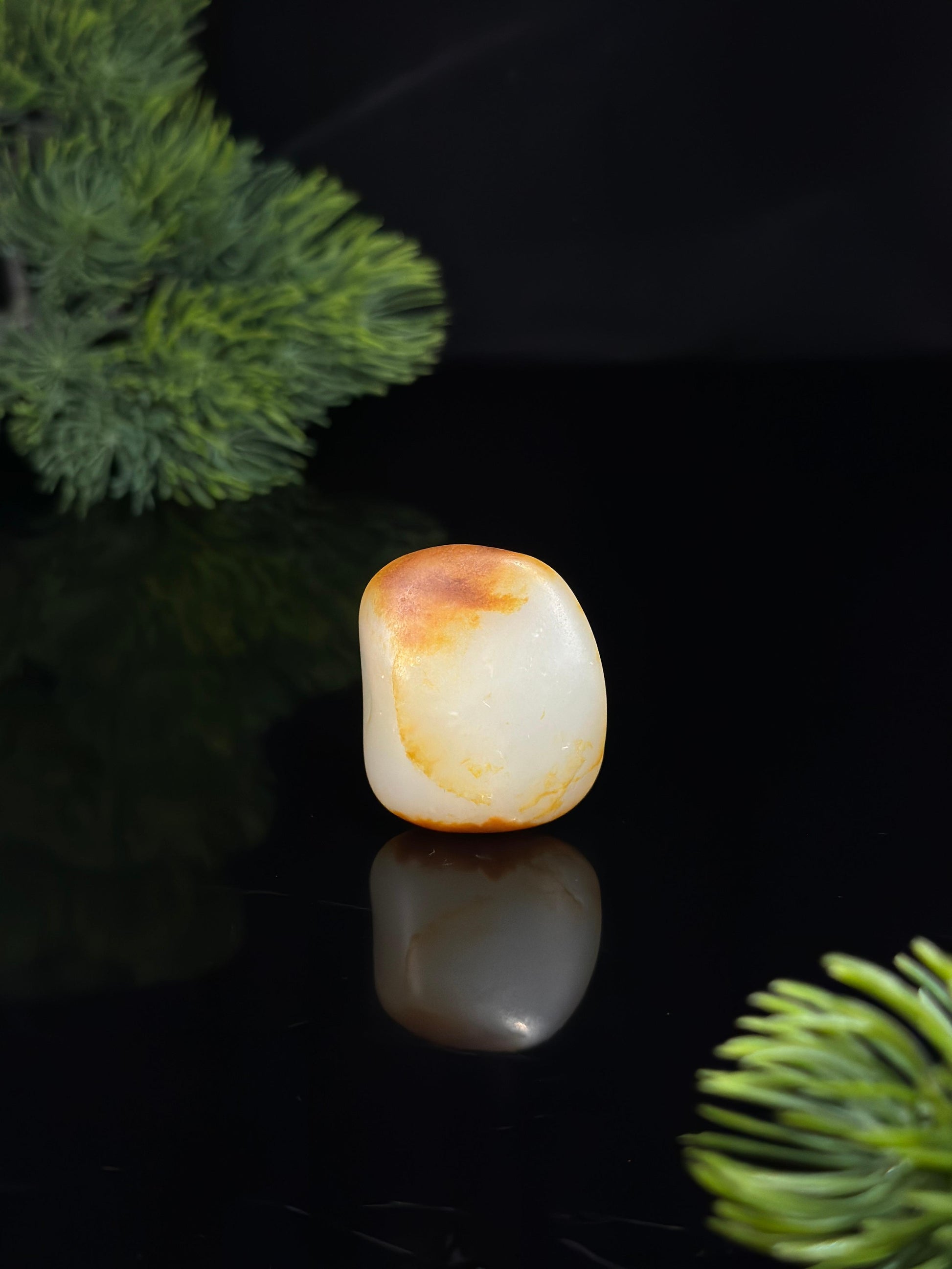 新疆和田玉红皮白肉天地皮珍品挂件籽（yc478595）