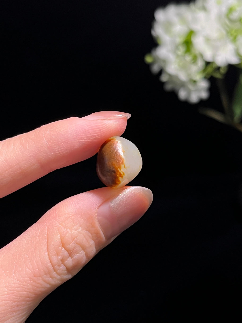 新疆和田玉聚红皮洒金皮小籽料原石蛋面籽（yc250742）