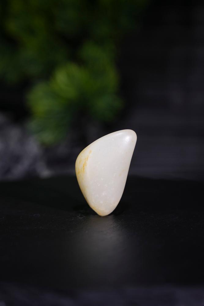 新疆和田玉洒金皮籽料原石挂坠（yc229024）