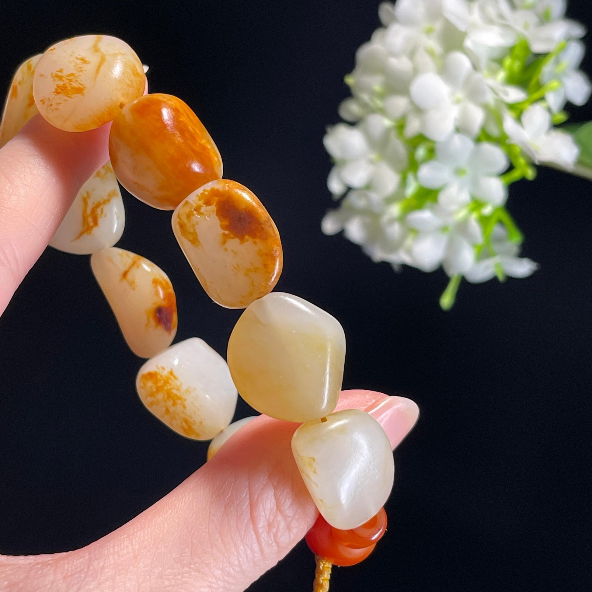 和田玉白玉洒金皮聚红皮籽料原籽手串（yc337850）