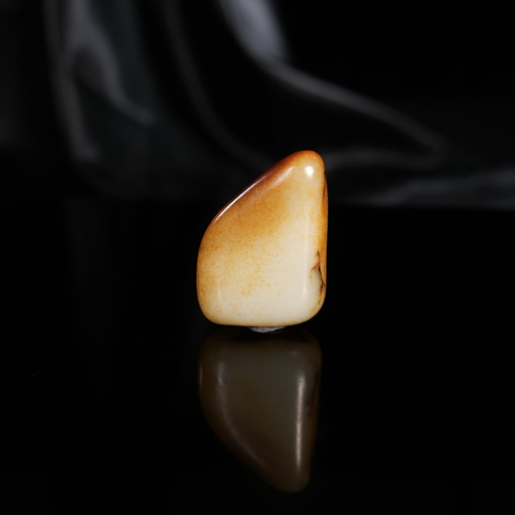 新疆和田玉“霞冠分霜”白玉洒金皮聚红皮籽料（yc450358）
