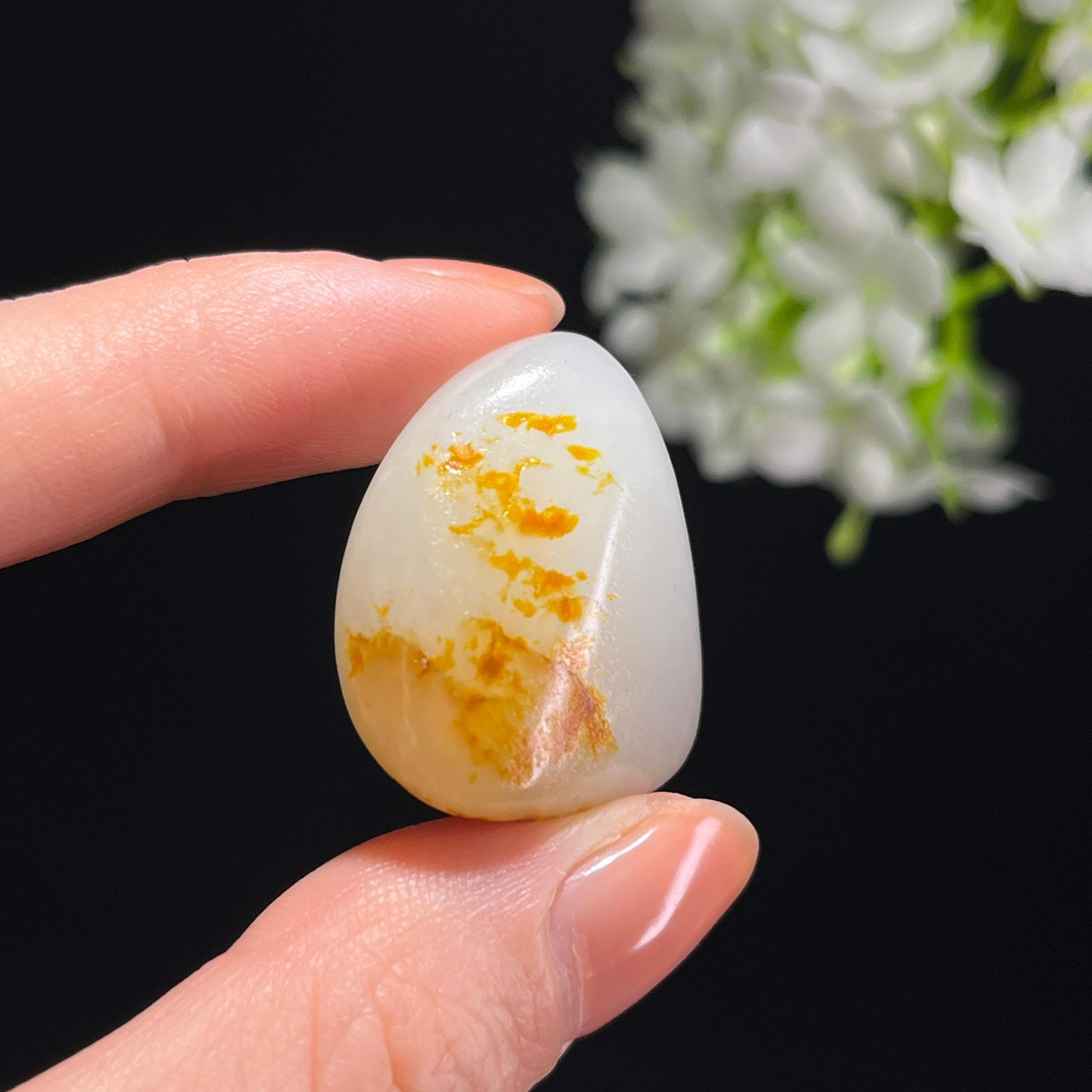 新疆天然和田玉白玉聚红皮籽料（yc345155）