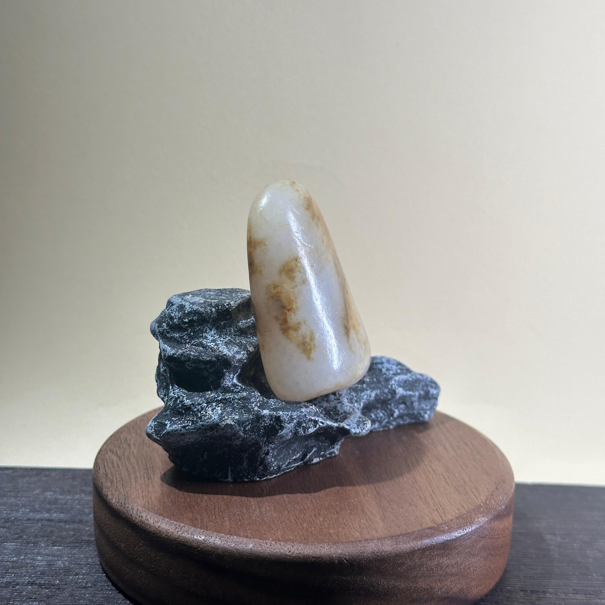和田玉秋梨皮籽料原石（yc207507）