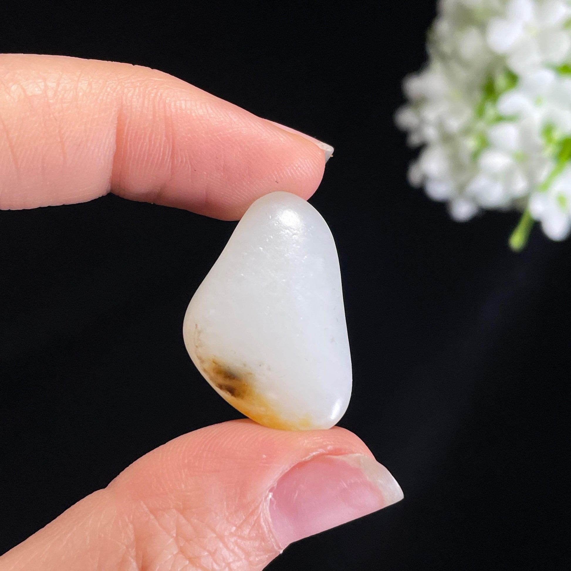 和田玉一级白“红砂落霜”聚红皮籽料（yc416517）