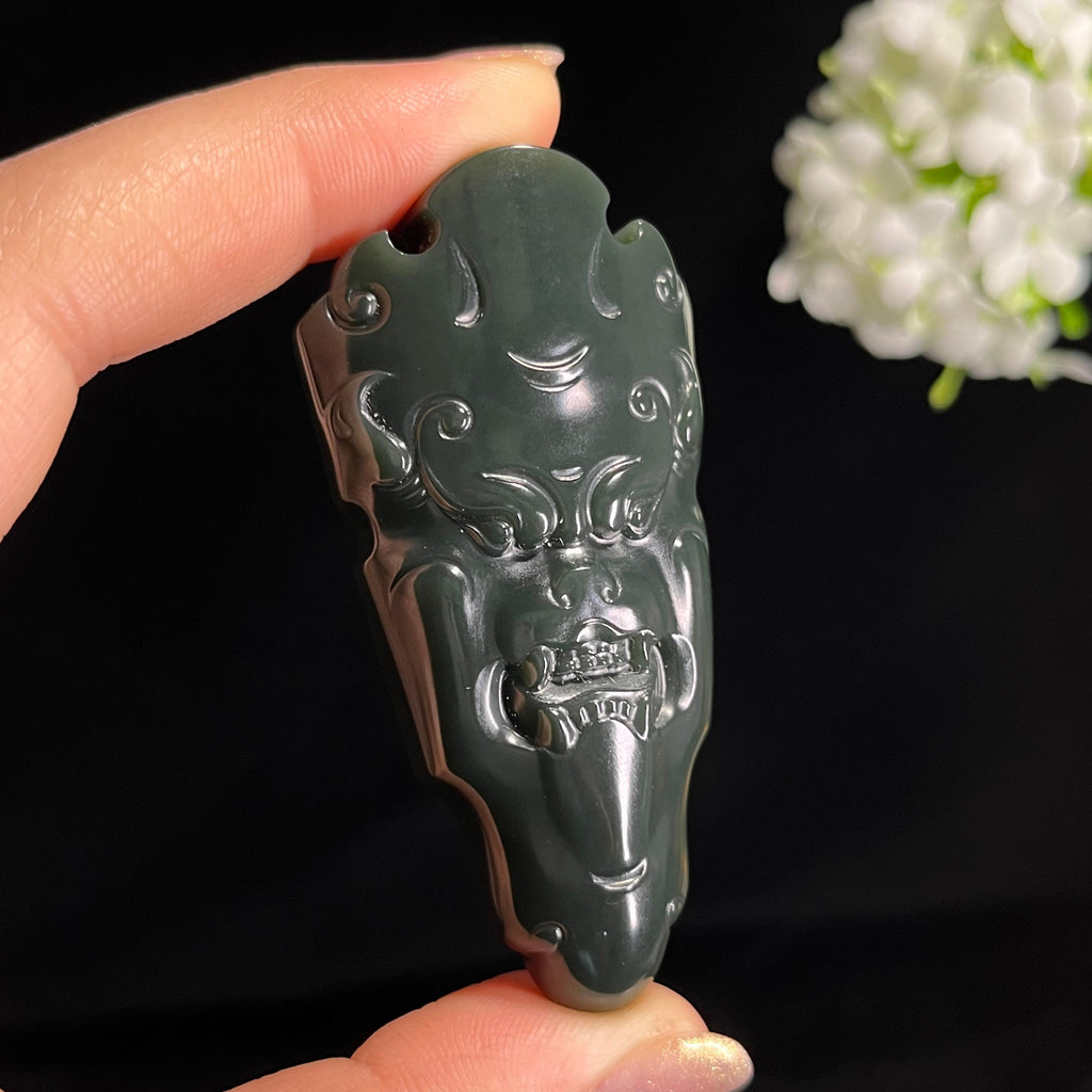 和田玉青玉“玄玉雕饕餮”雕刻挂件（yc298810）