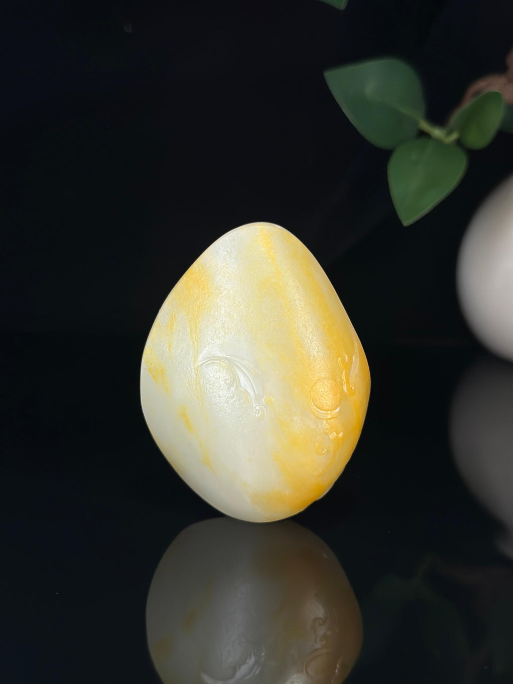 新疆和田玉珍品白玉洒金皮籽料普贤菩萨挂件（yc749192）