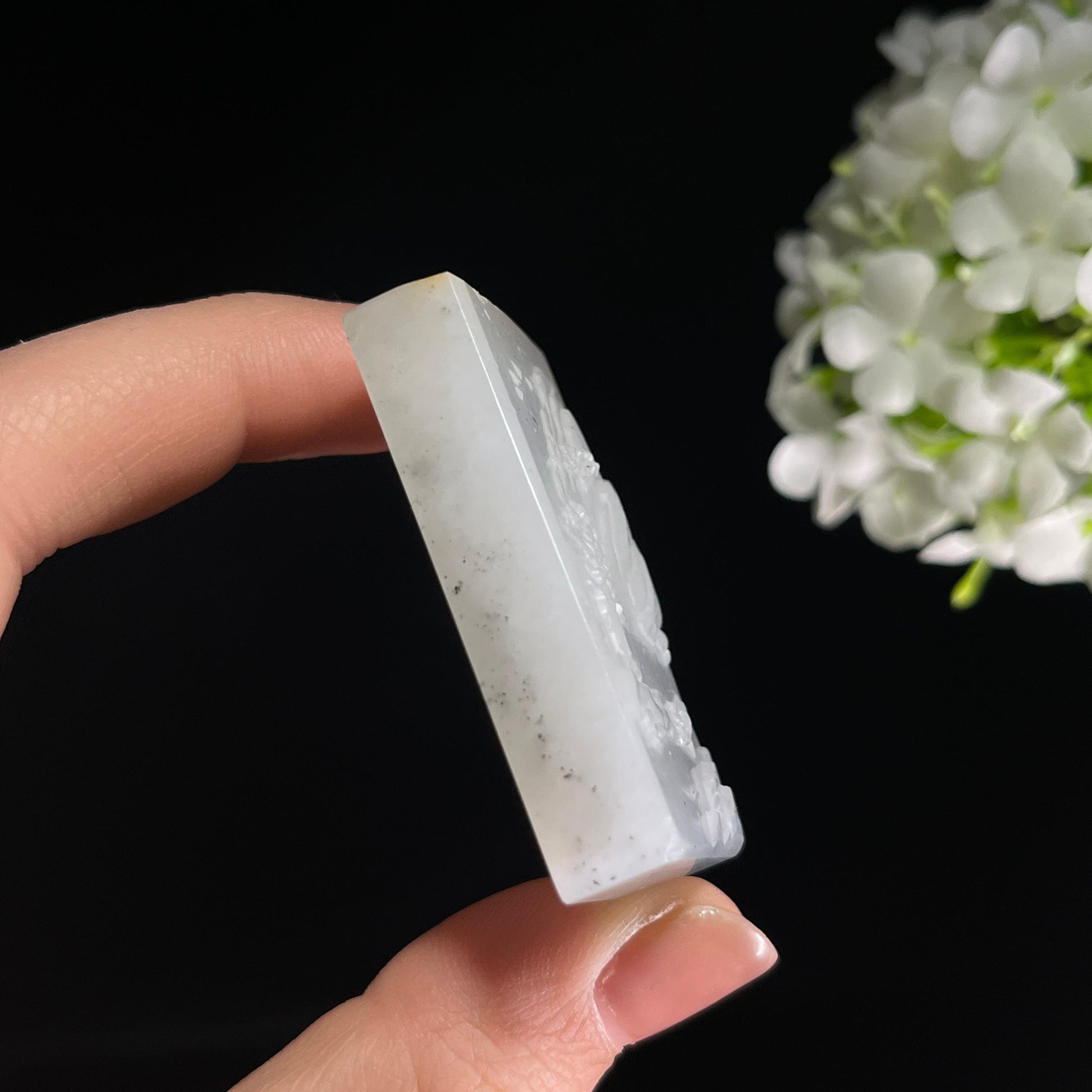 和田玉带墨青花“终南山下”籽料雕刻挂件（yc284636）