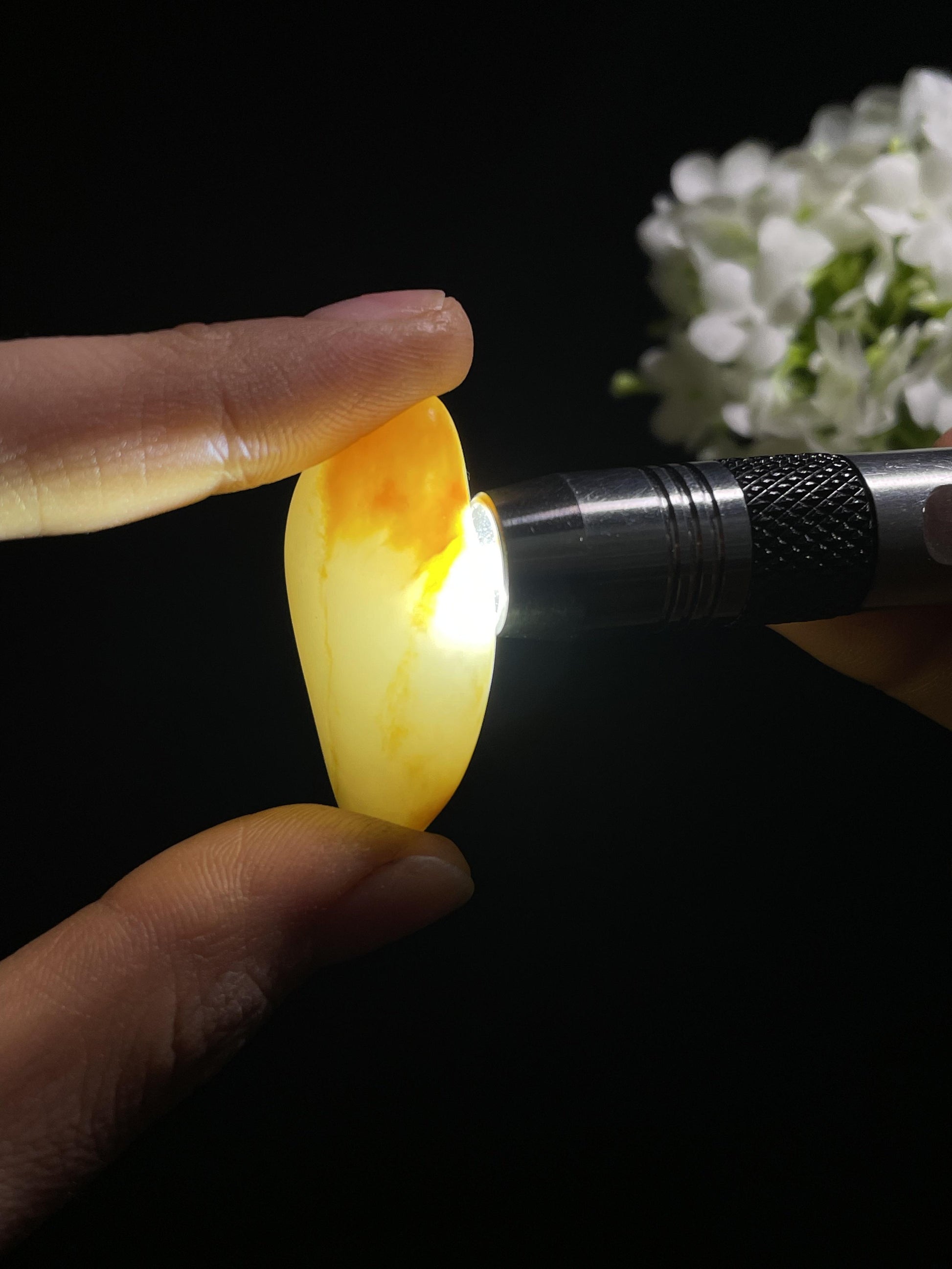 和田玉一级白玉洒金皮黄沁油皮籽料原石（yc260839）