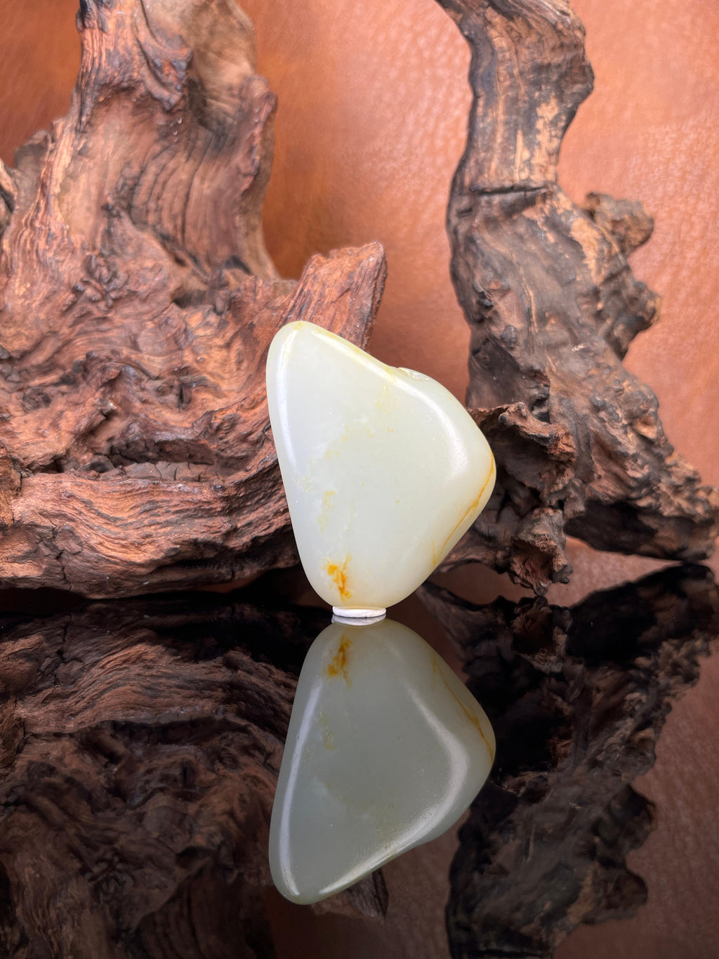 和田玉白玉带洒金皮籽料原石挂件（yc227838）